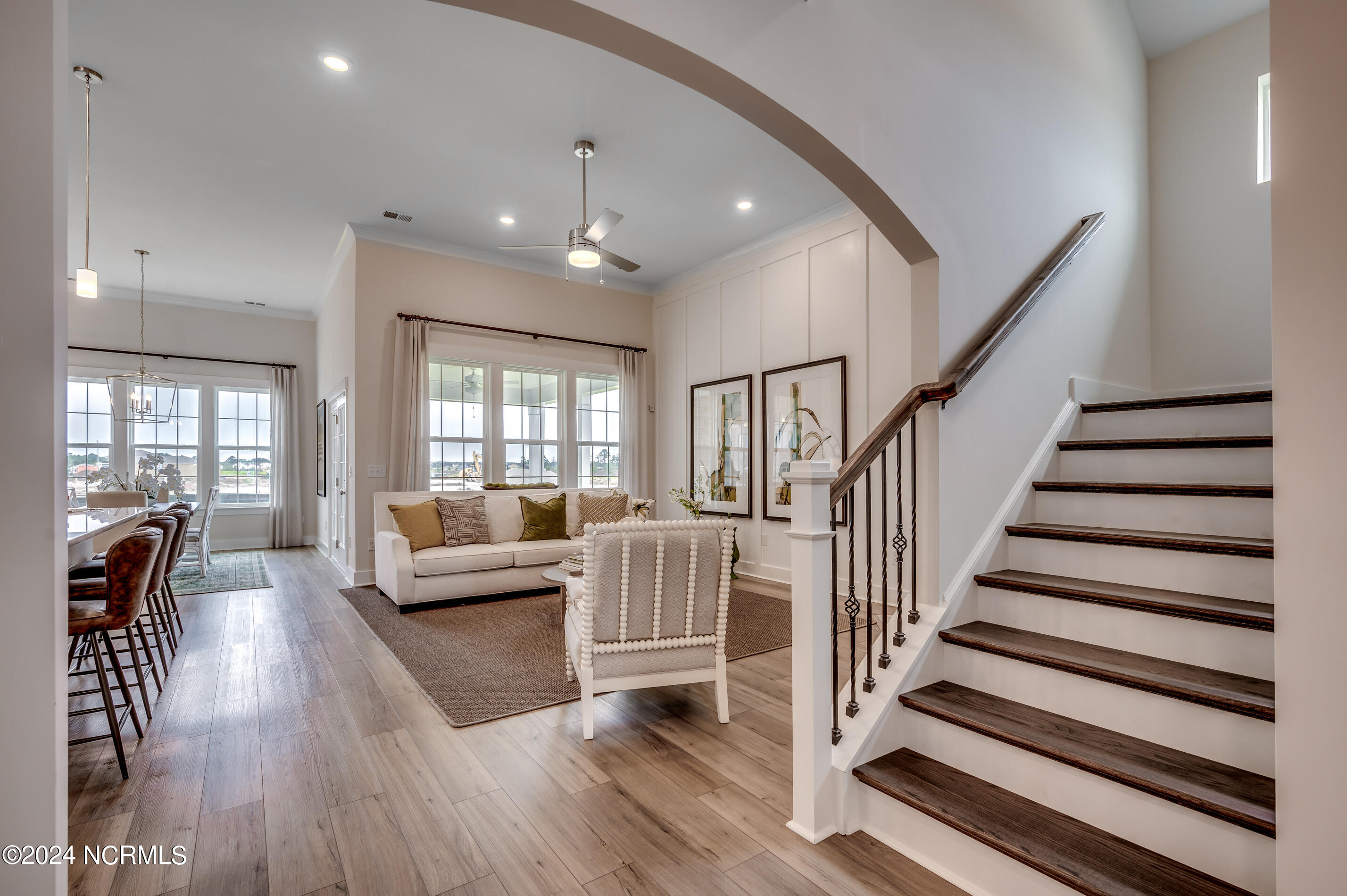 Photo not of actual home