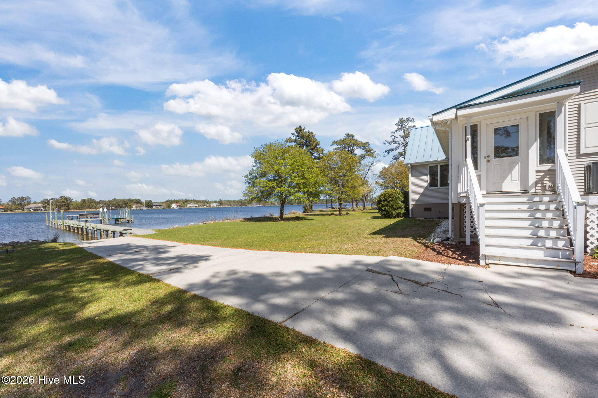 609 Mills Road,Oriental