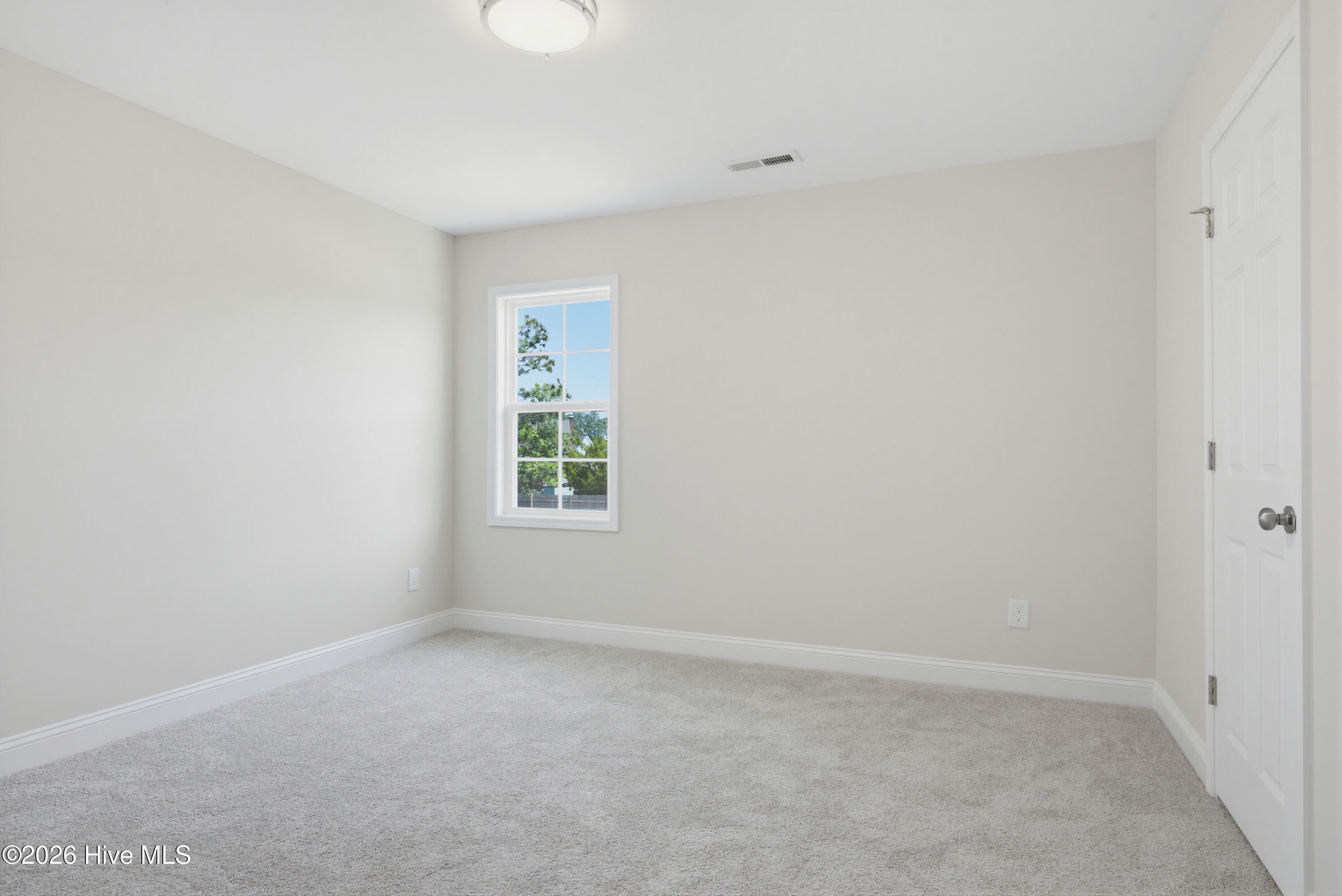 100567611 | Photo 19