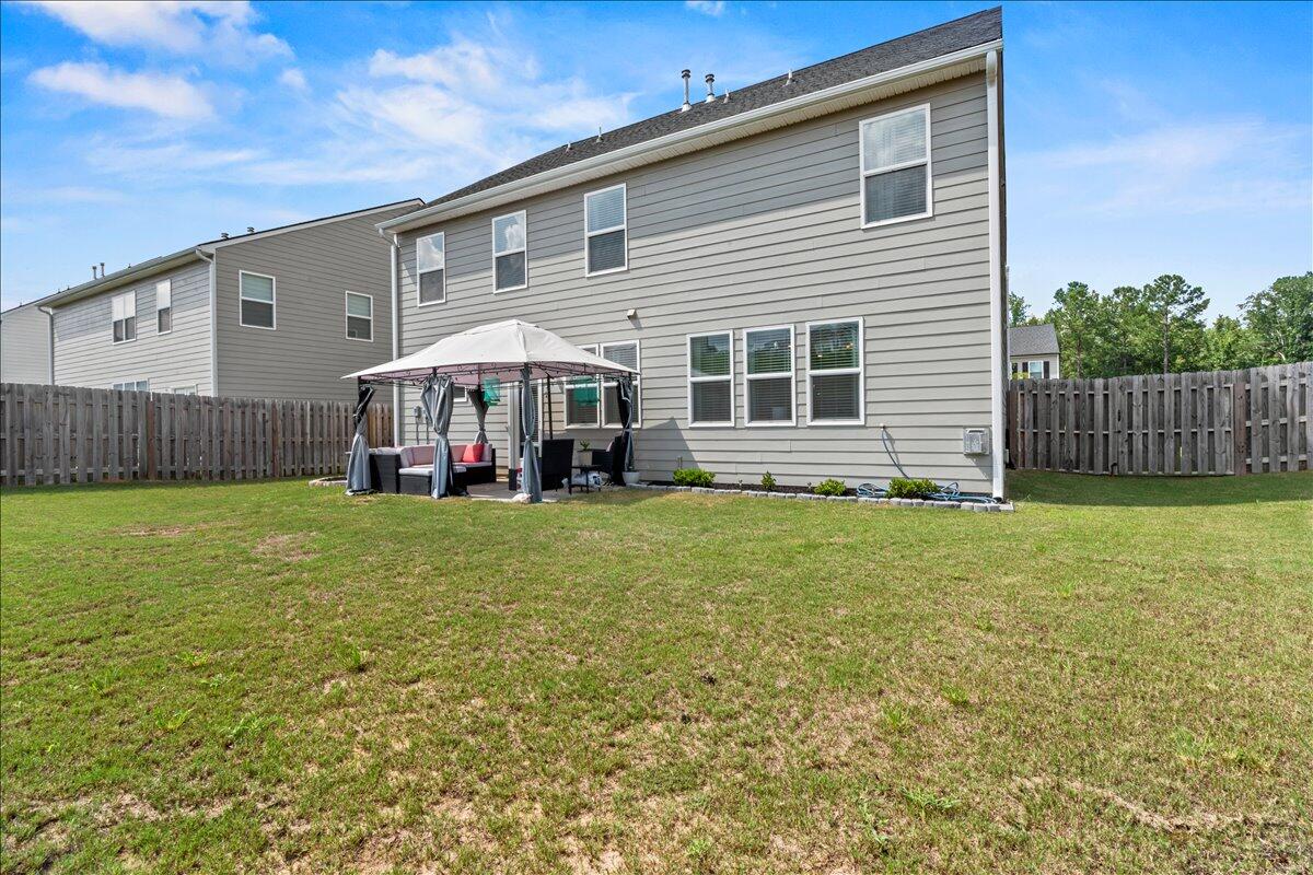 33-Backyard View