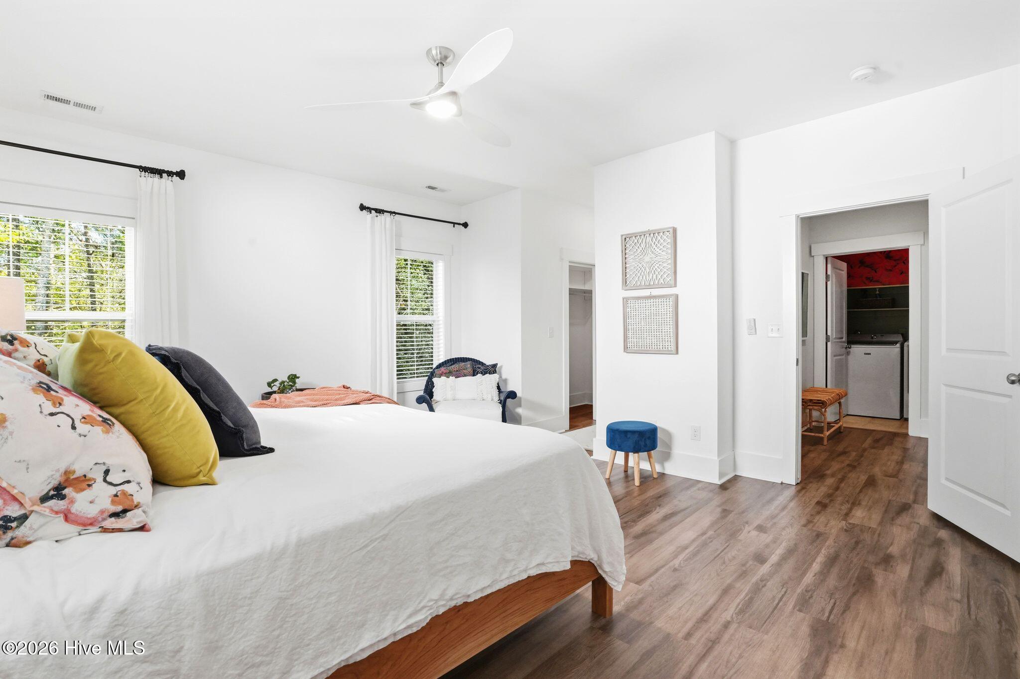 100565220 | Photo 31