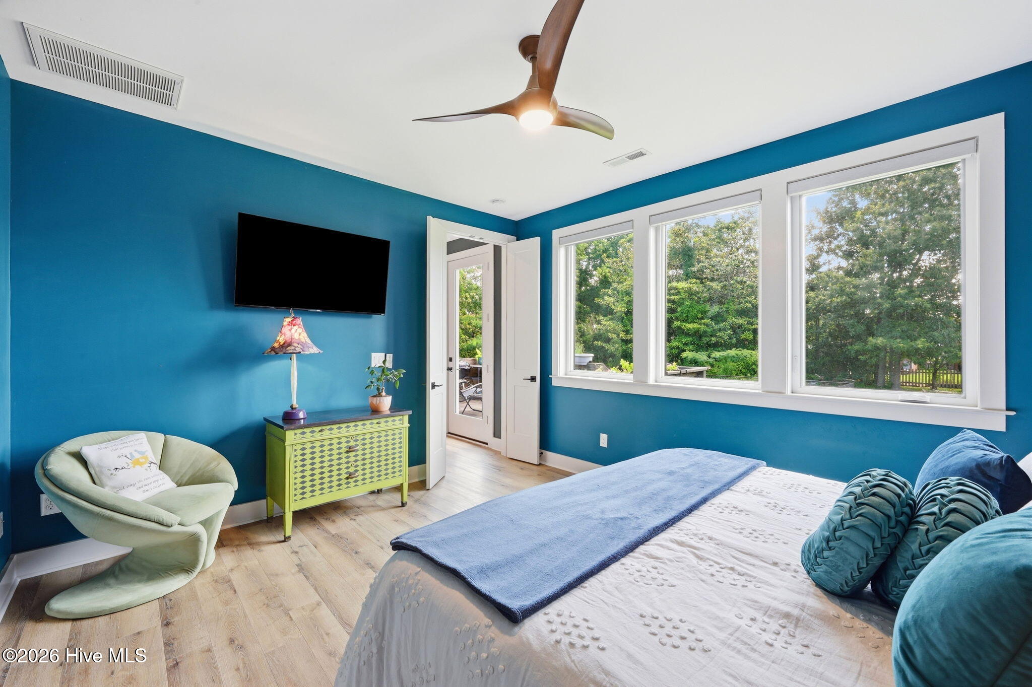 1106 Link Lane,Oriental