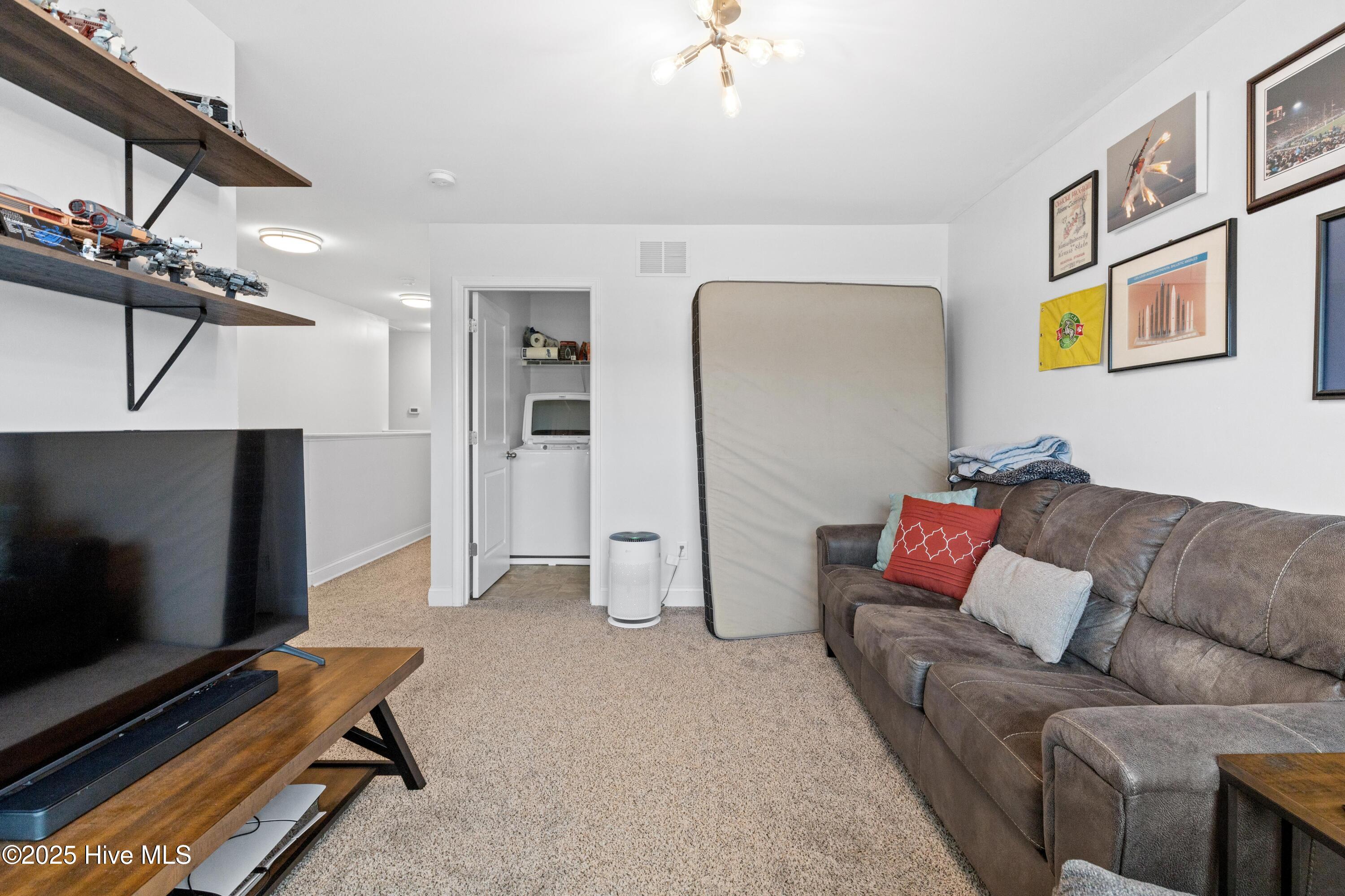 100521399 | Photo 31