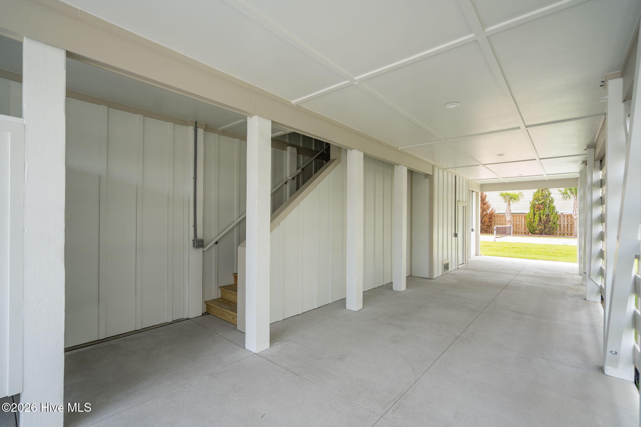 100553726 | Photo 46