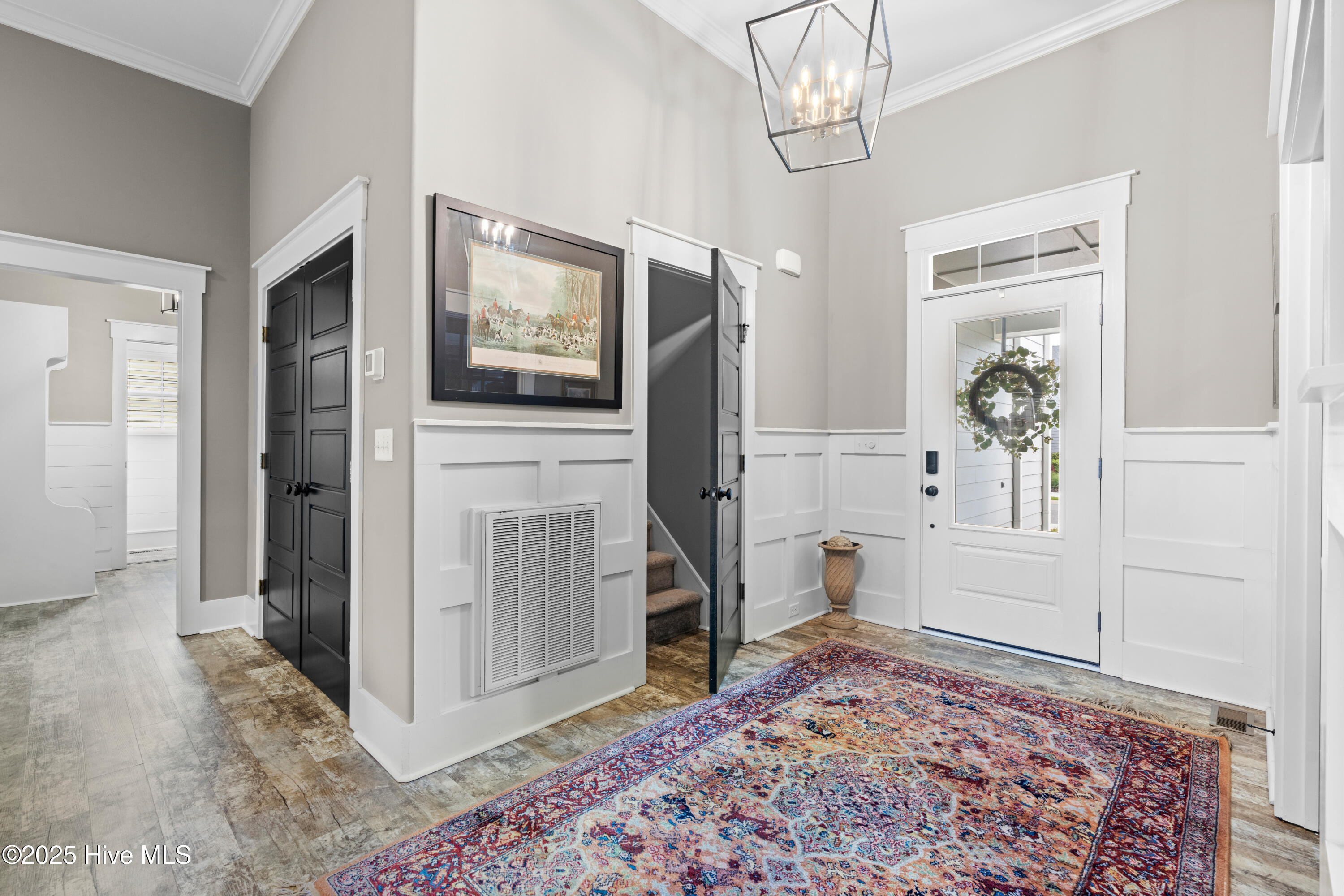 100543866 | Photo 59