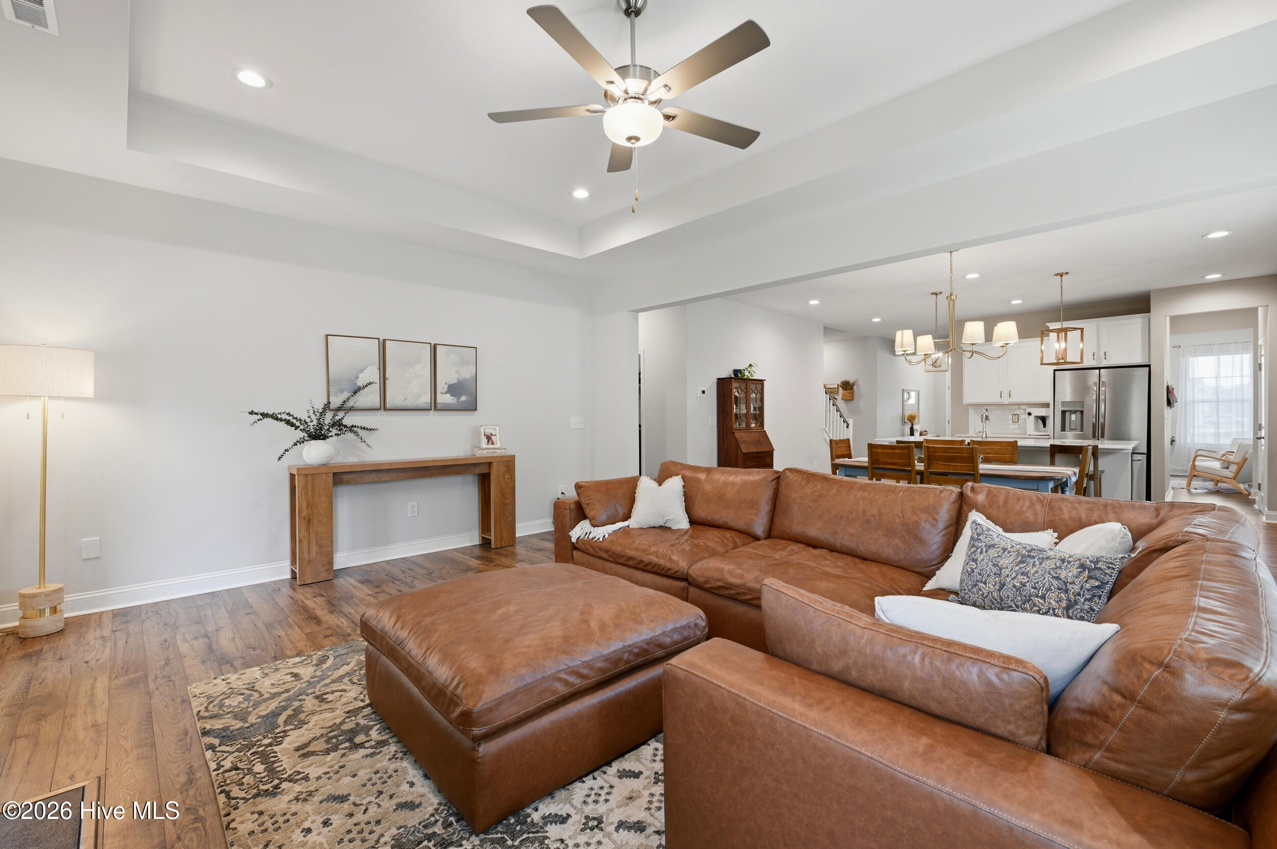 100562892 | Photo 10