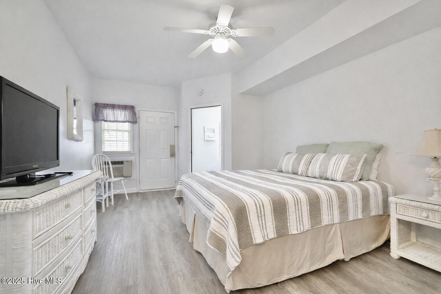 100541613 | Photo 12