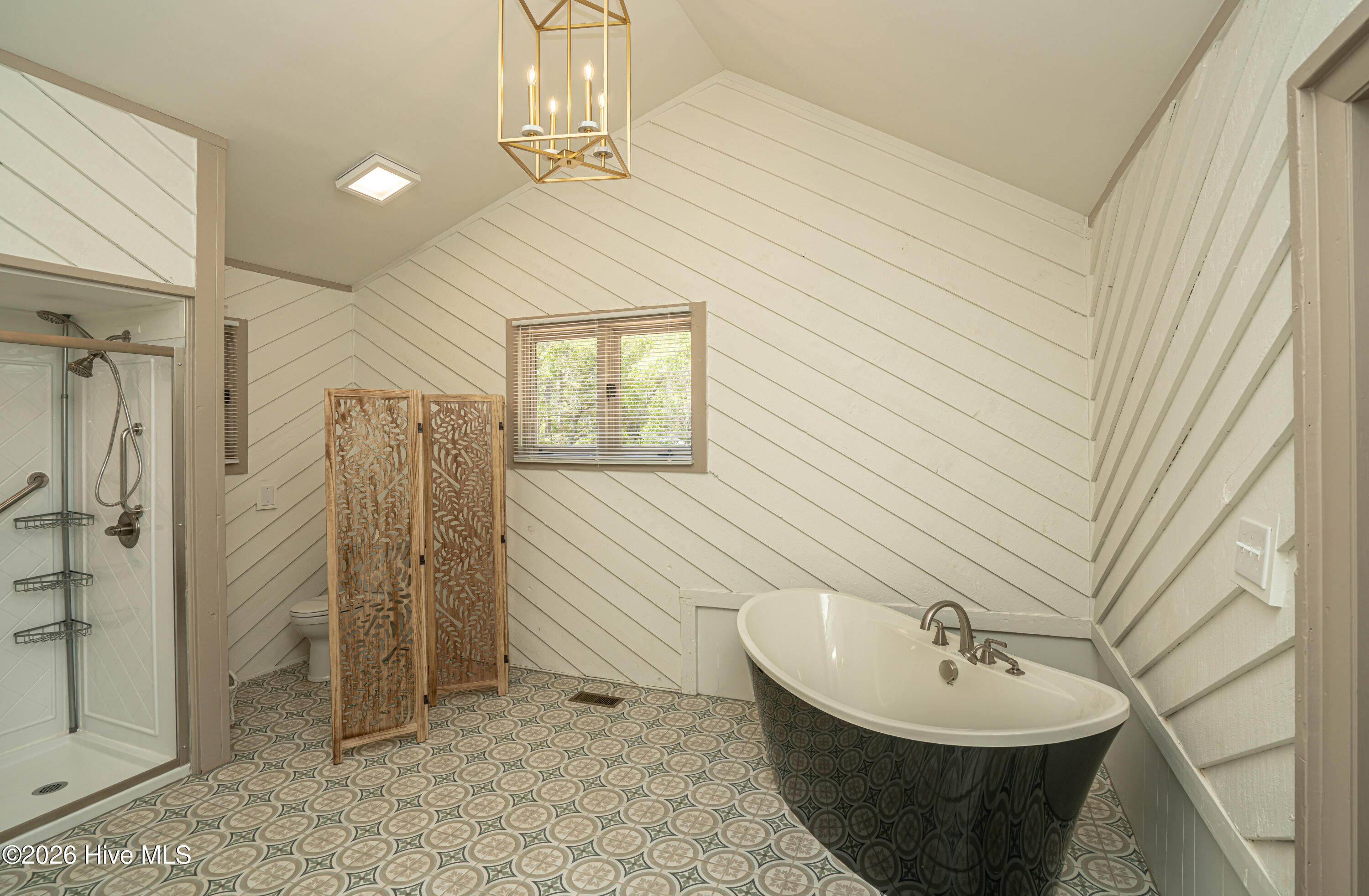 100567372 | Photo 36