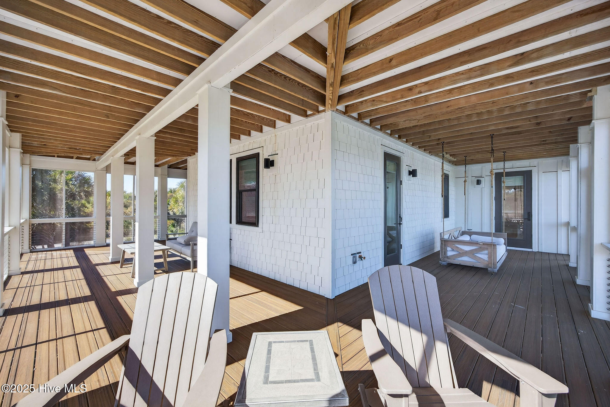 100541250 | Photo 85