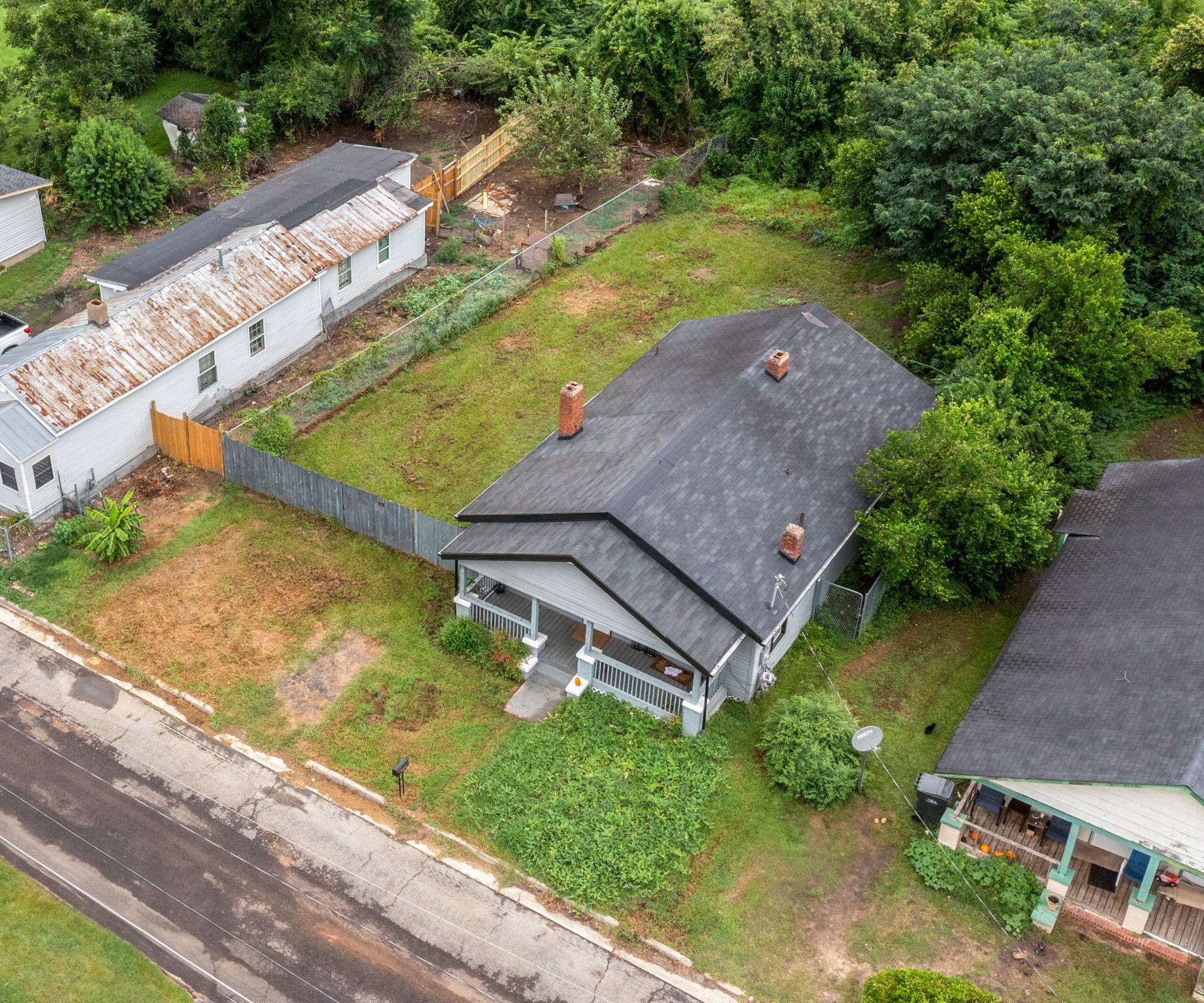 3-web-or-mls-1123 Roselle Street -05