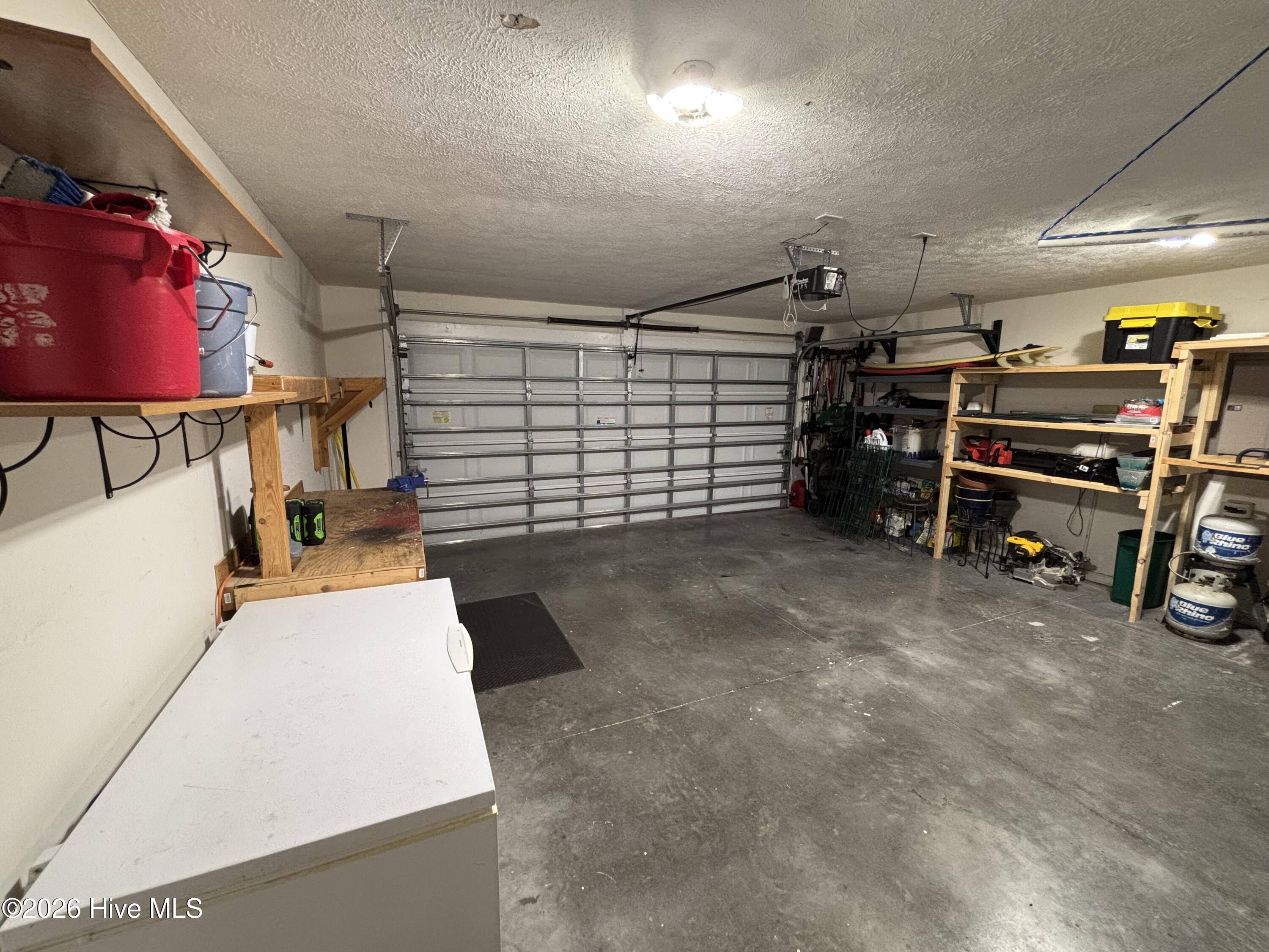 100561288 | Photo 24