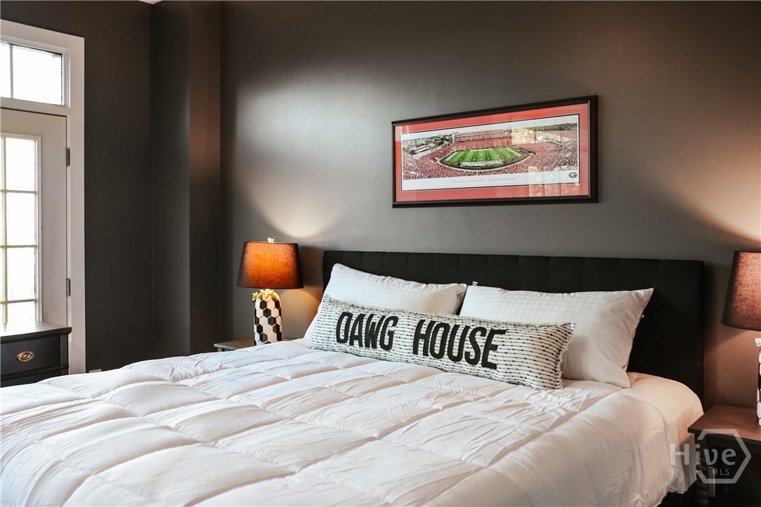 494 Baxter Street 32