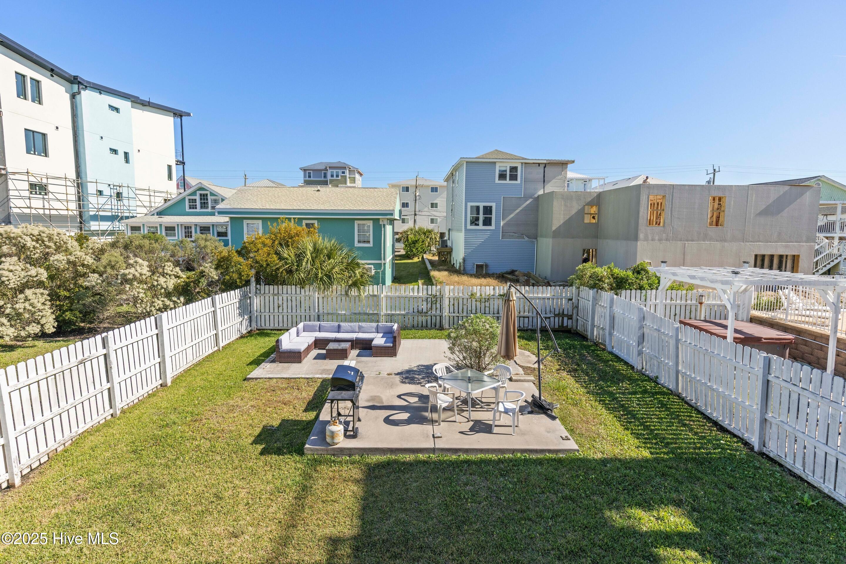 100567427 | Photo 41