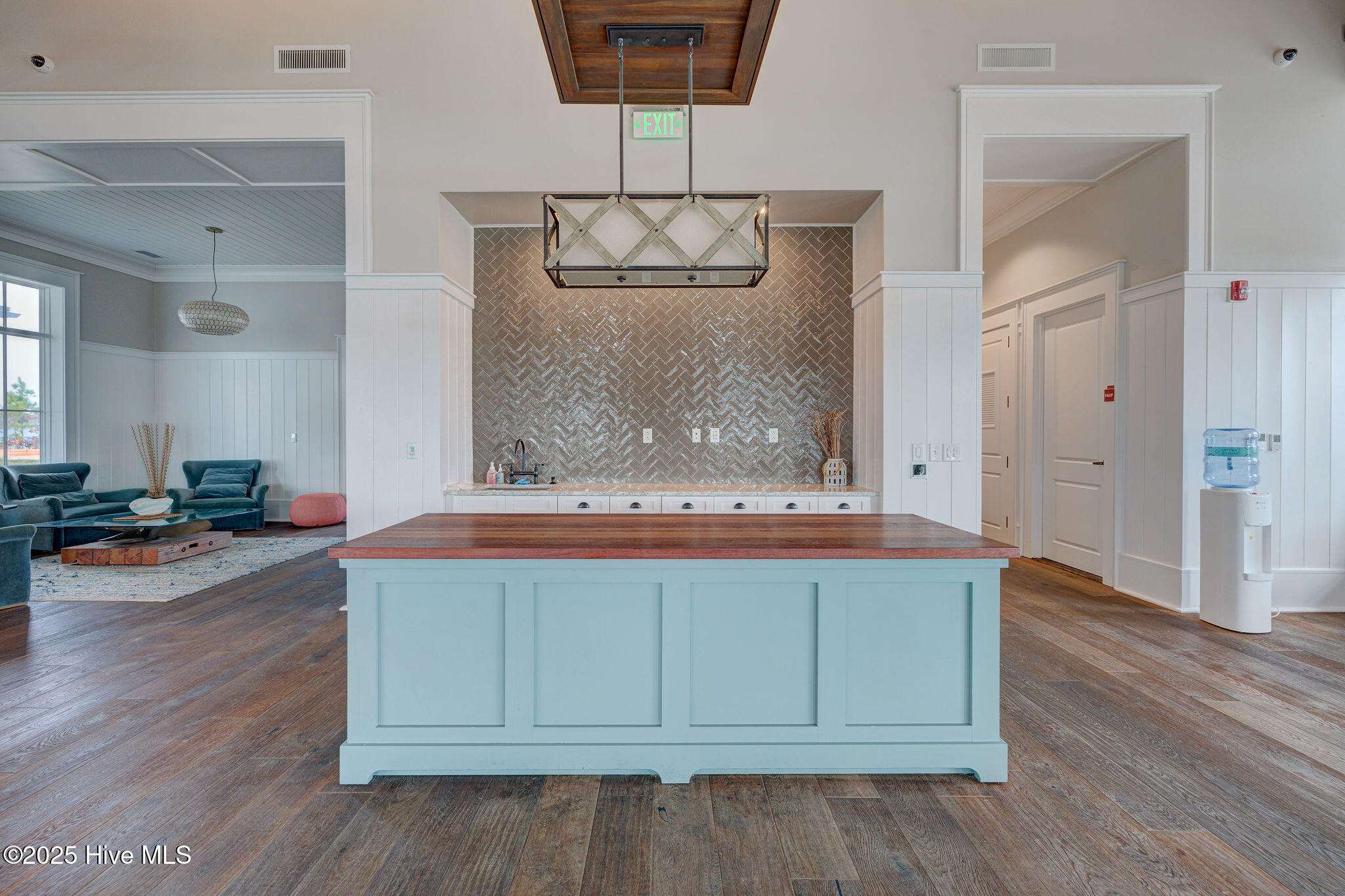 100524366 | Photo 62