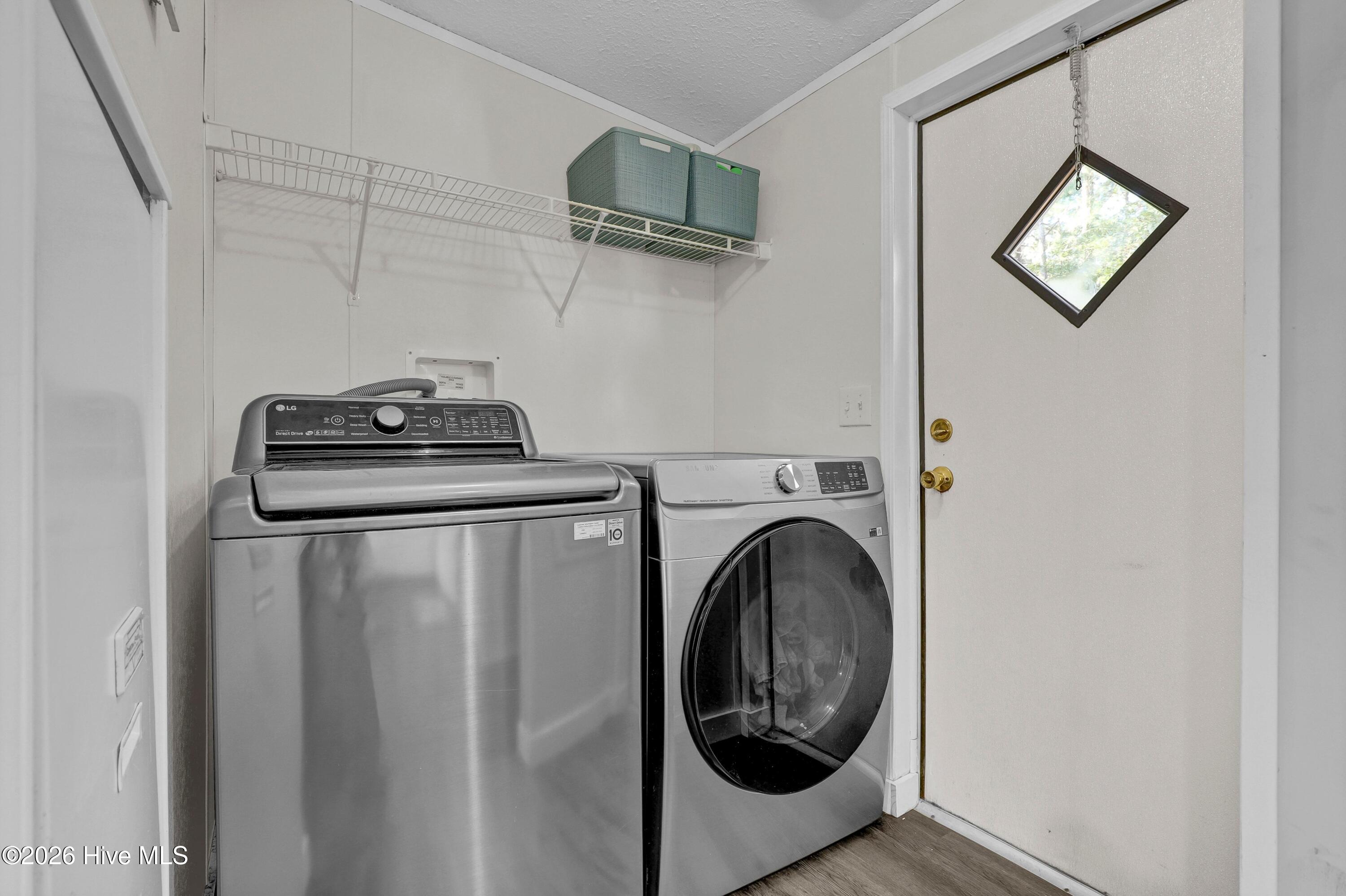 100561181 | Photo 21