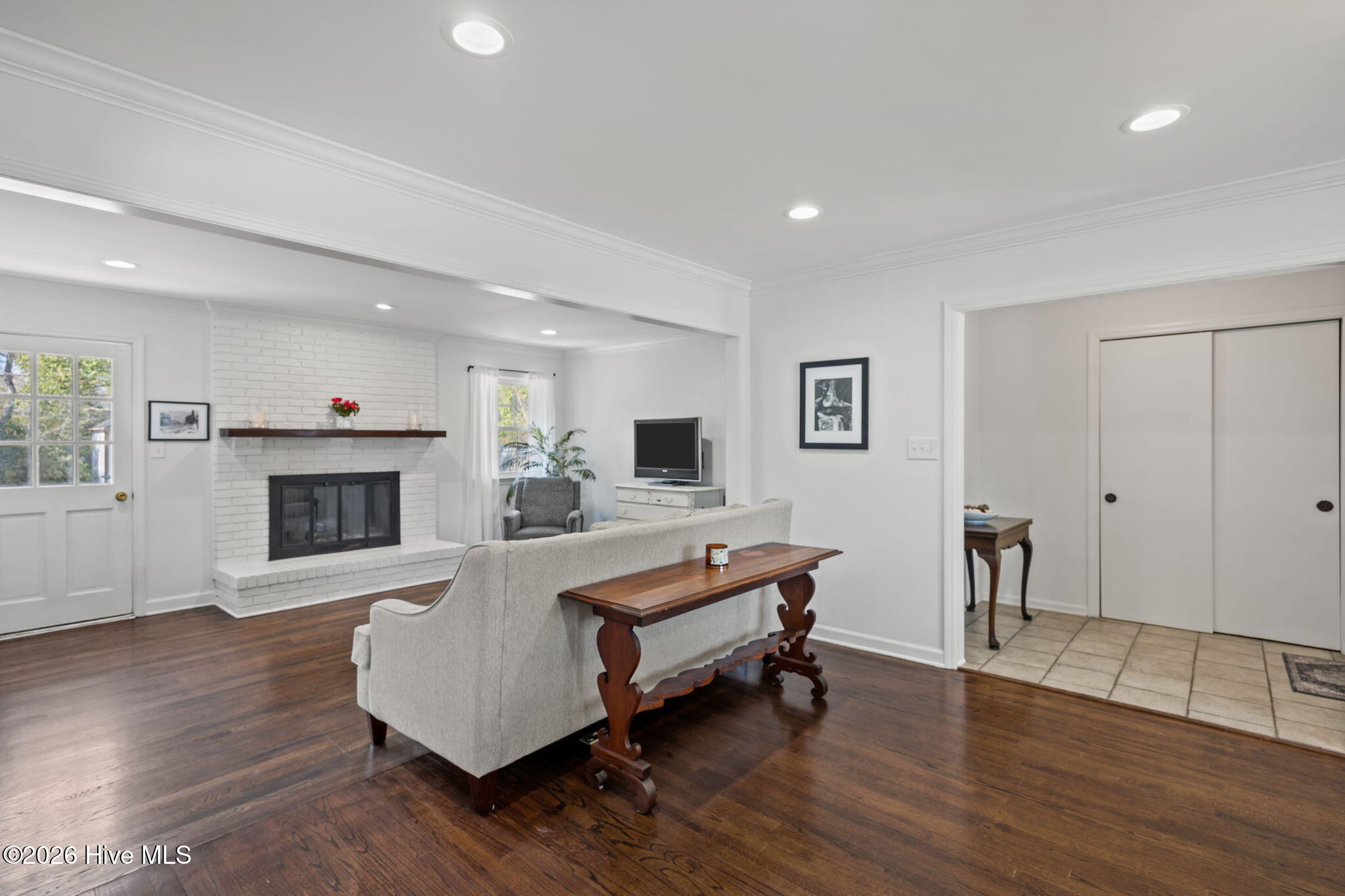 100557459 | Photo 15