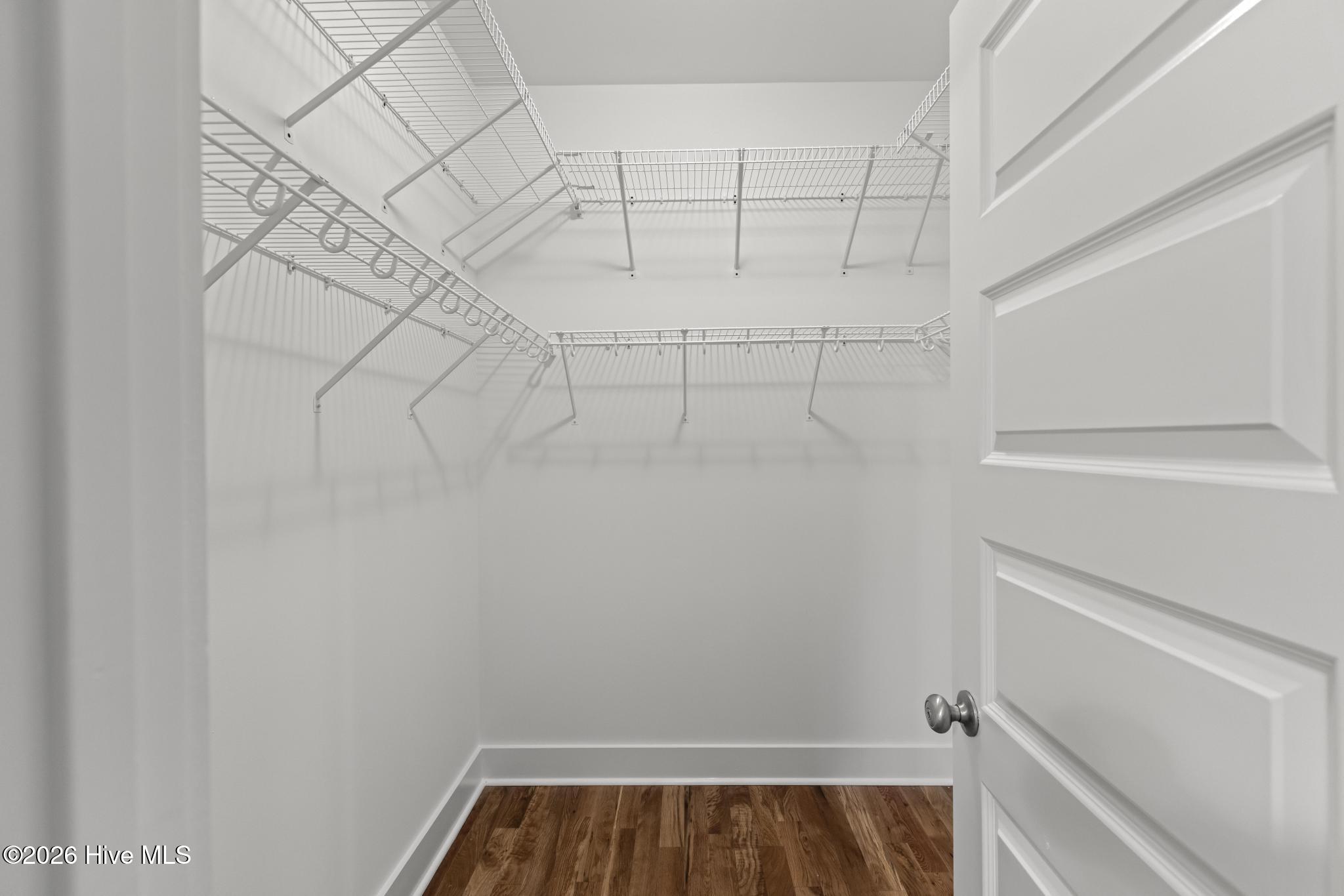 100552485 | Photo 30