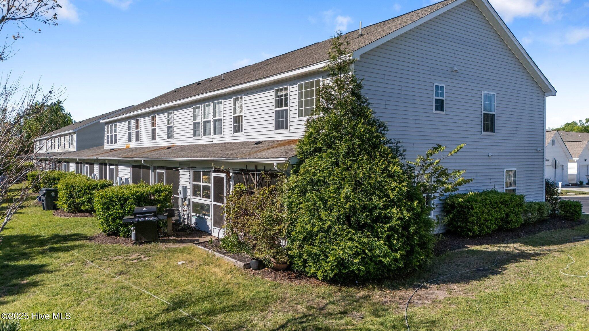 100502456 | Photo 46