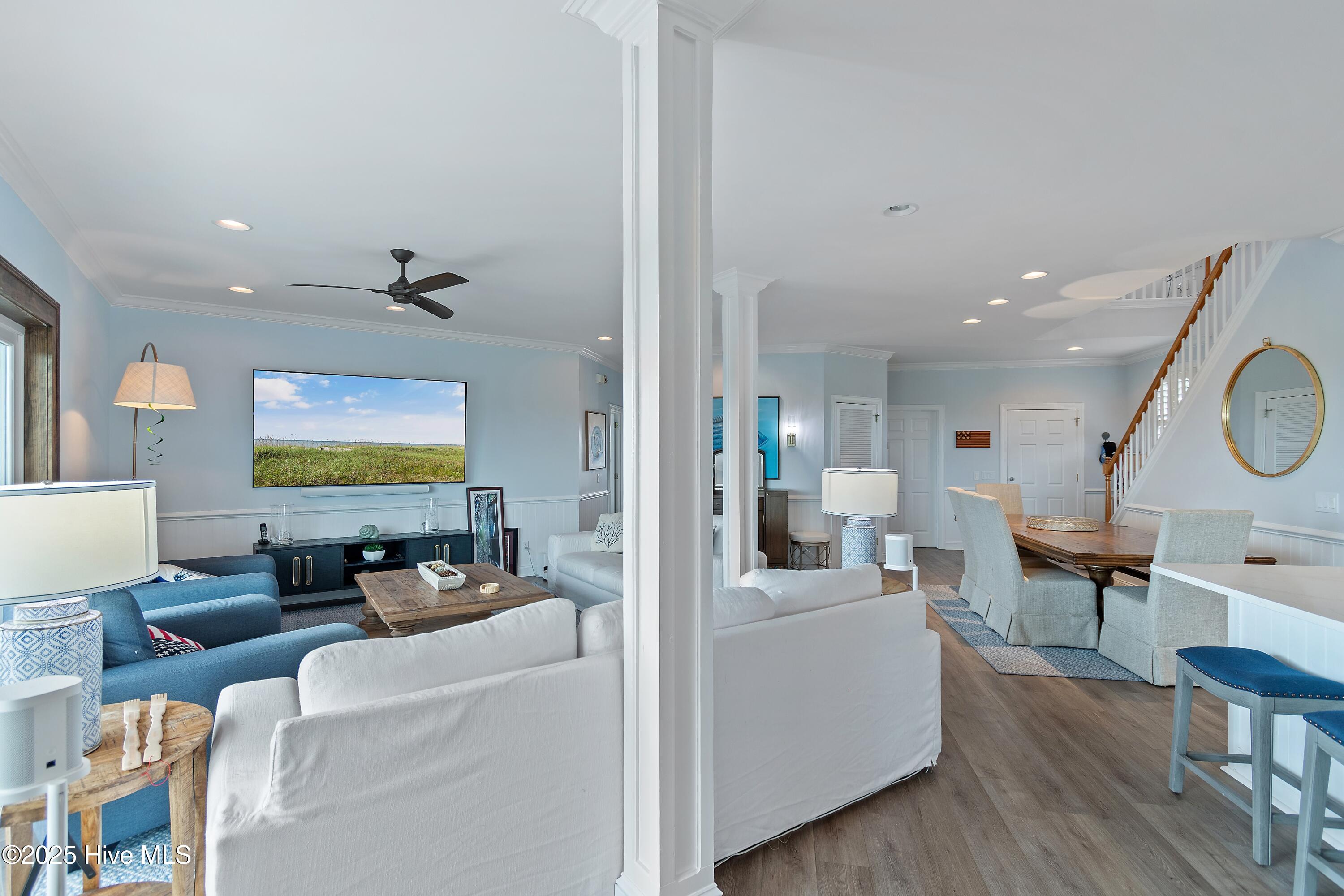 100536702 | Photo 55