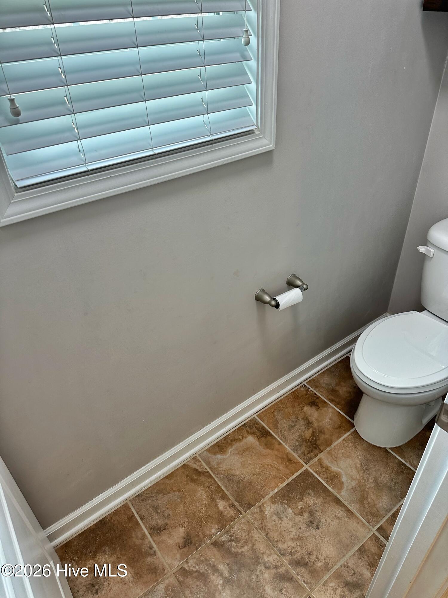 100561709 | Photo 16