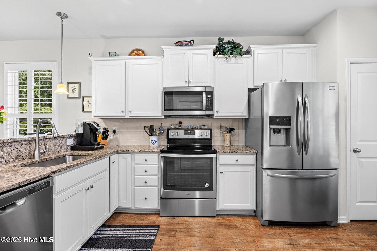 100531183 | Photo 16