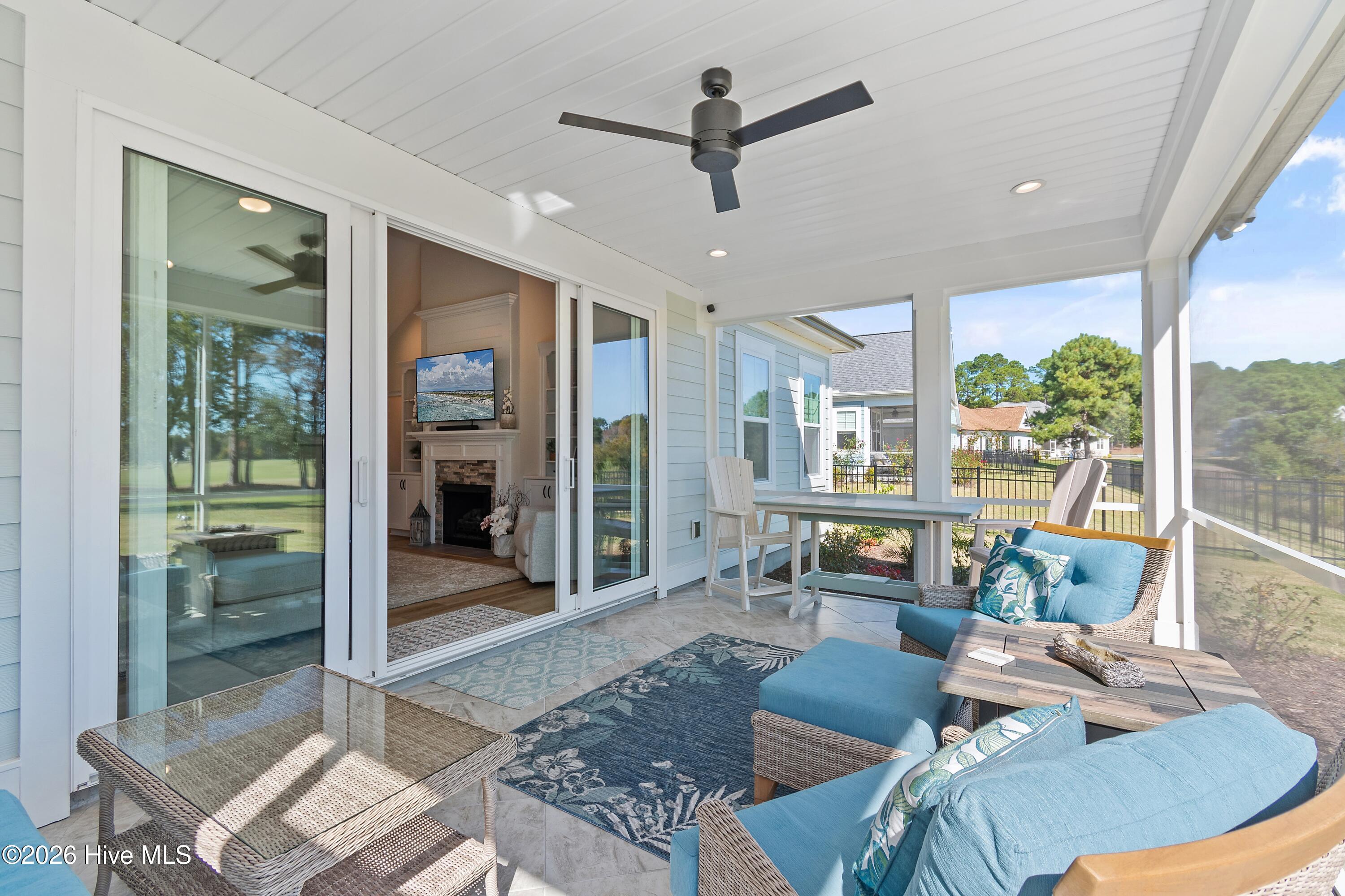 100554394 | Photo 47