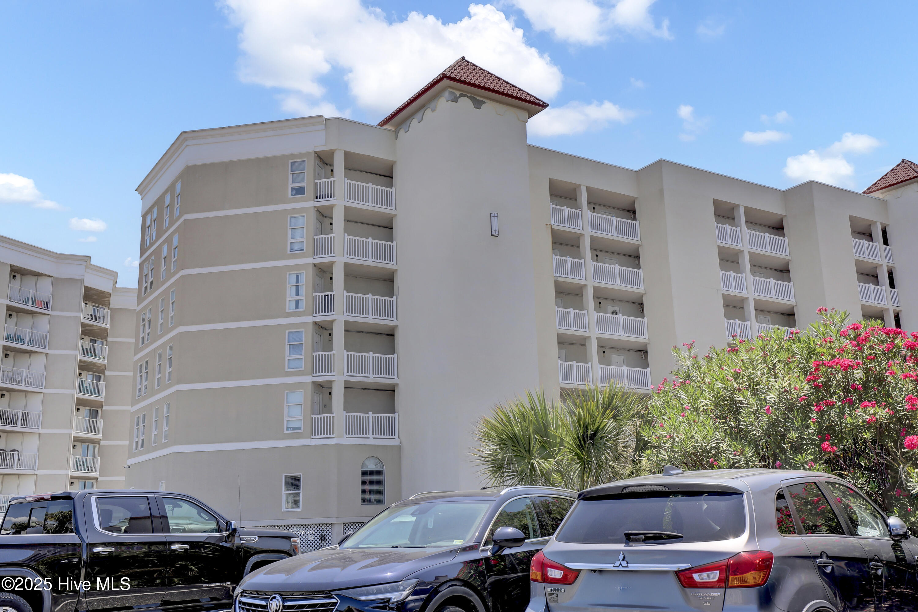 100520524 | Photo 40