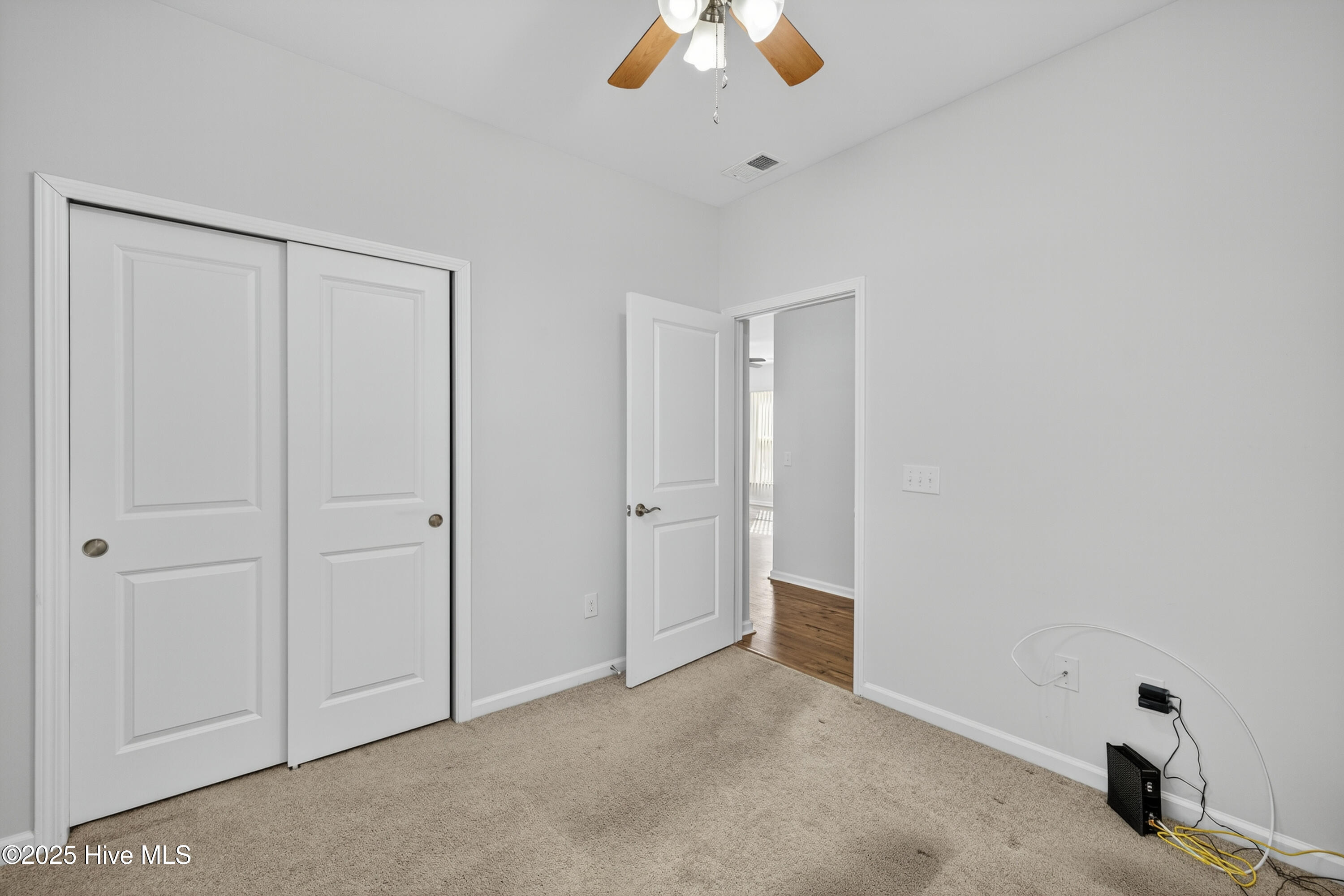 100541390 | Photo 19