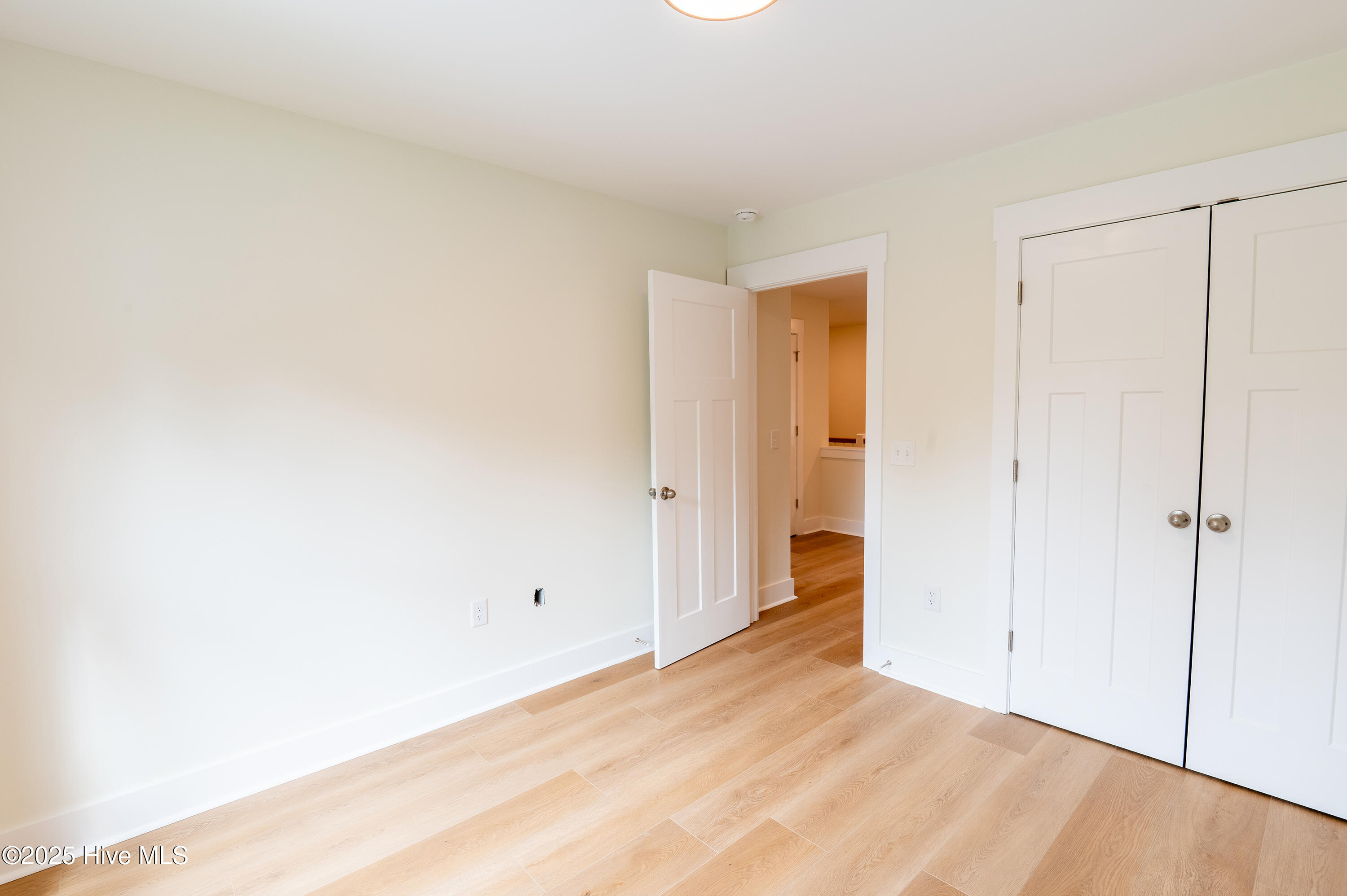 100518450 | Photo 23