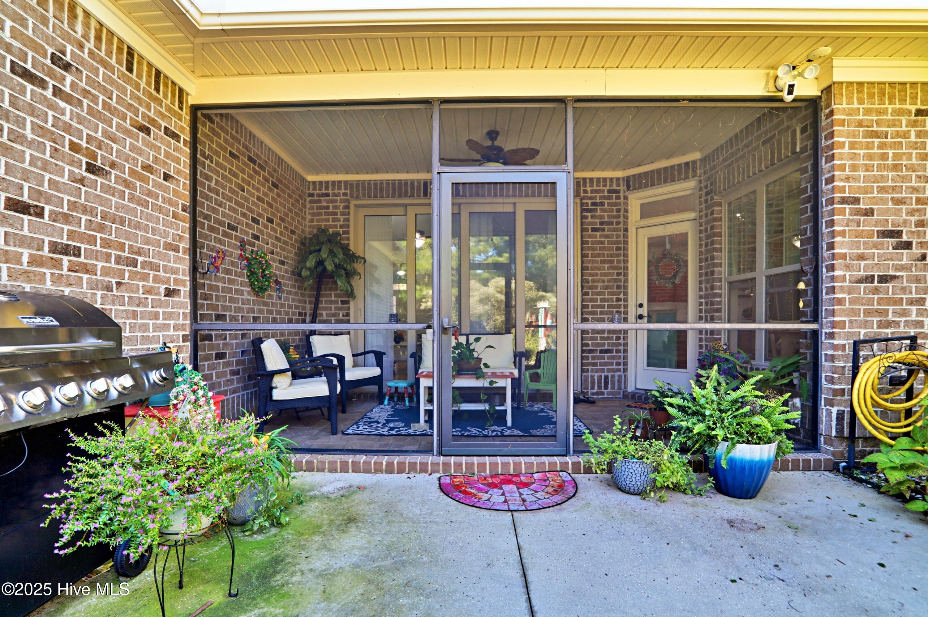 100539112 | Photo 28