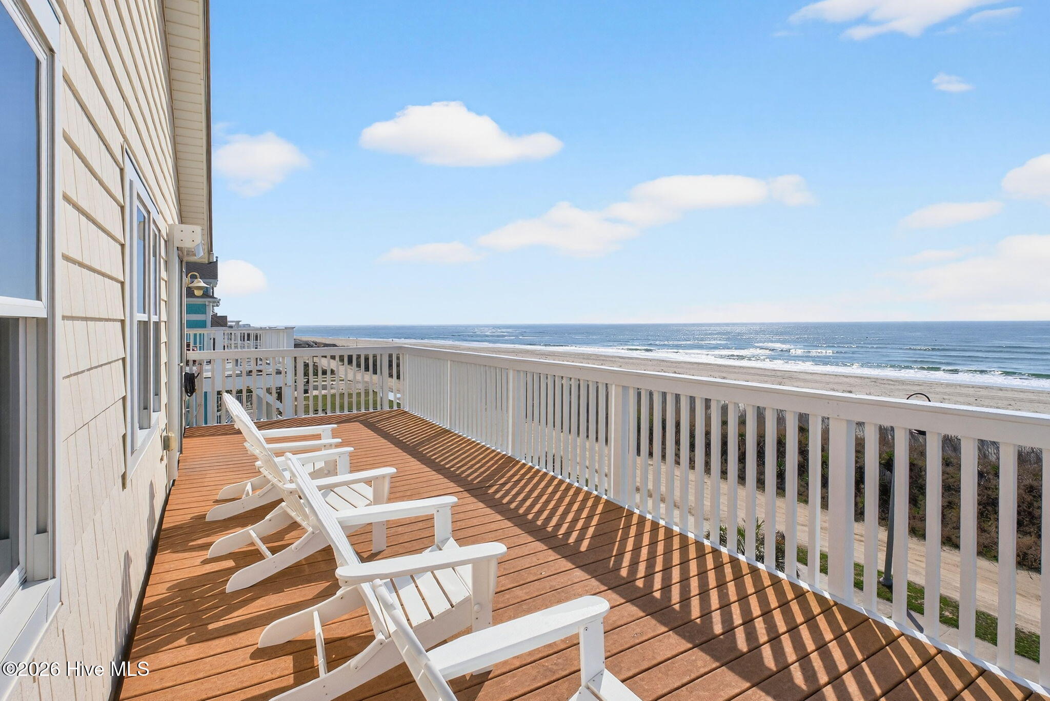 100558520 | Photo 40