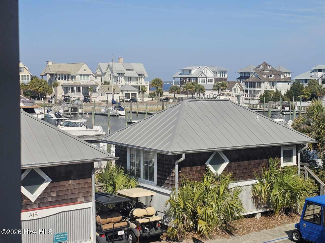 100559569 | Photo 74