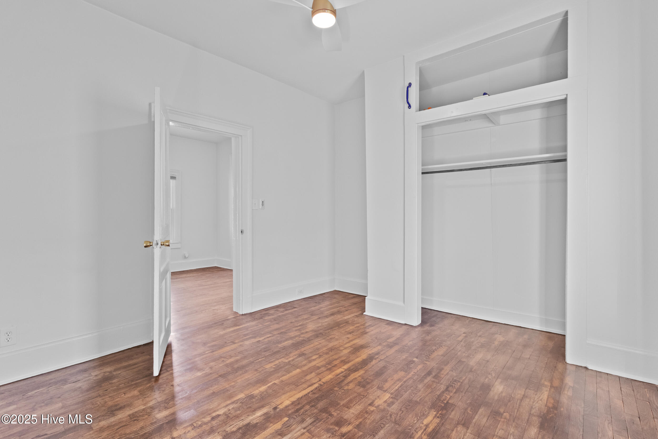 100544769 | Photo 10