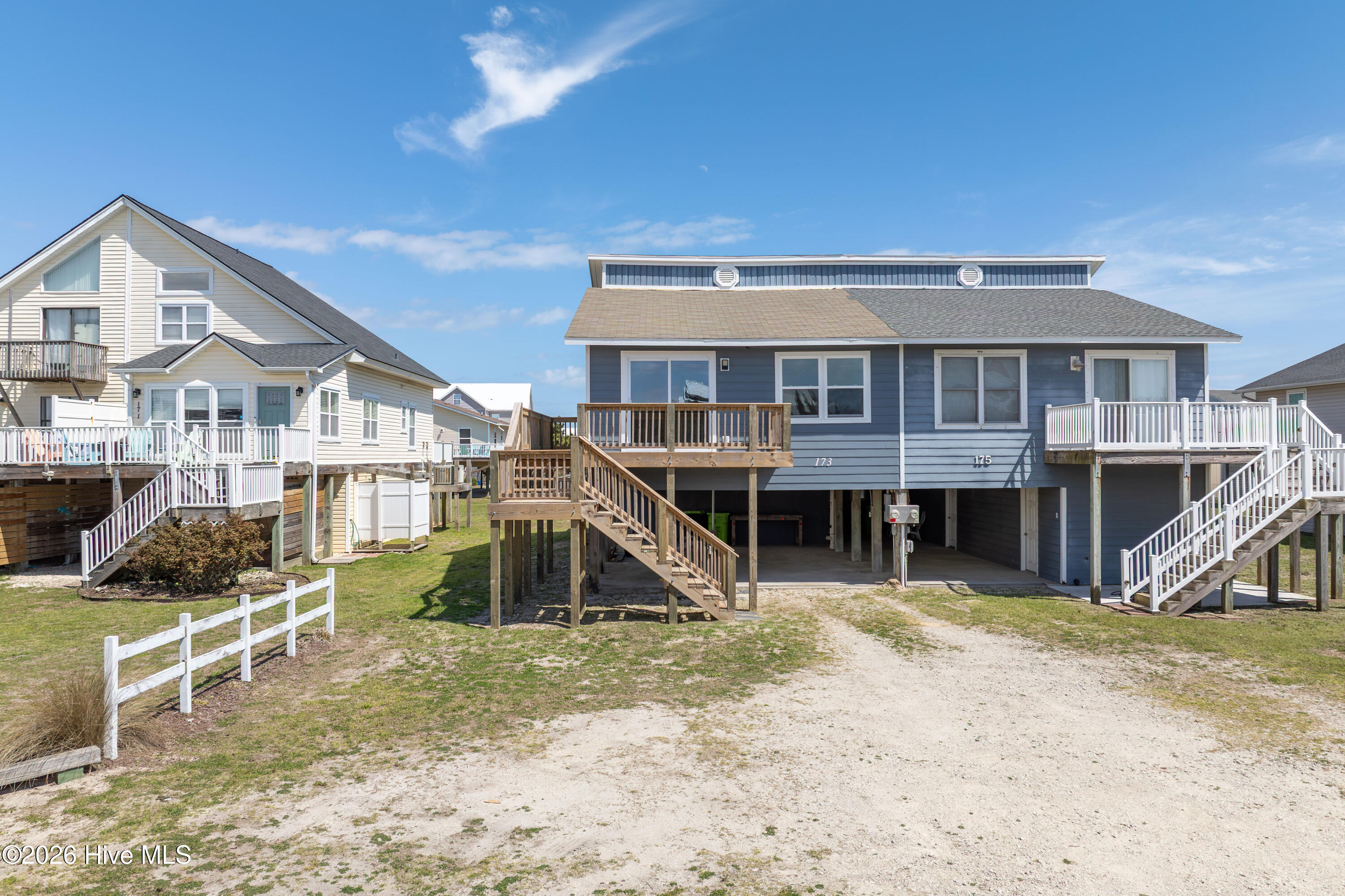 100489747 | Photo 23