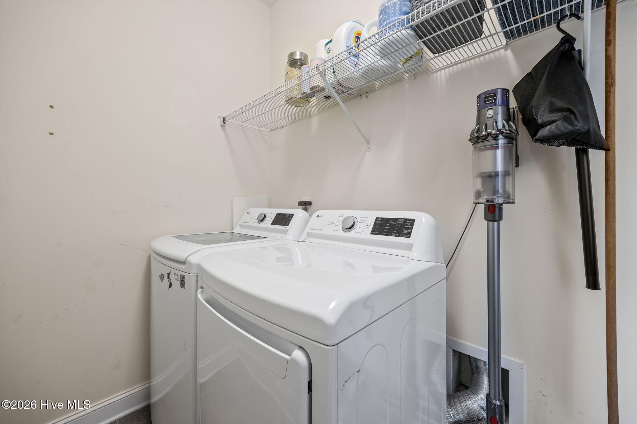 100558969 | Photo 37