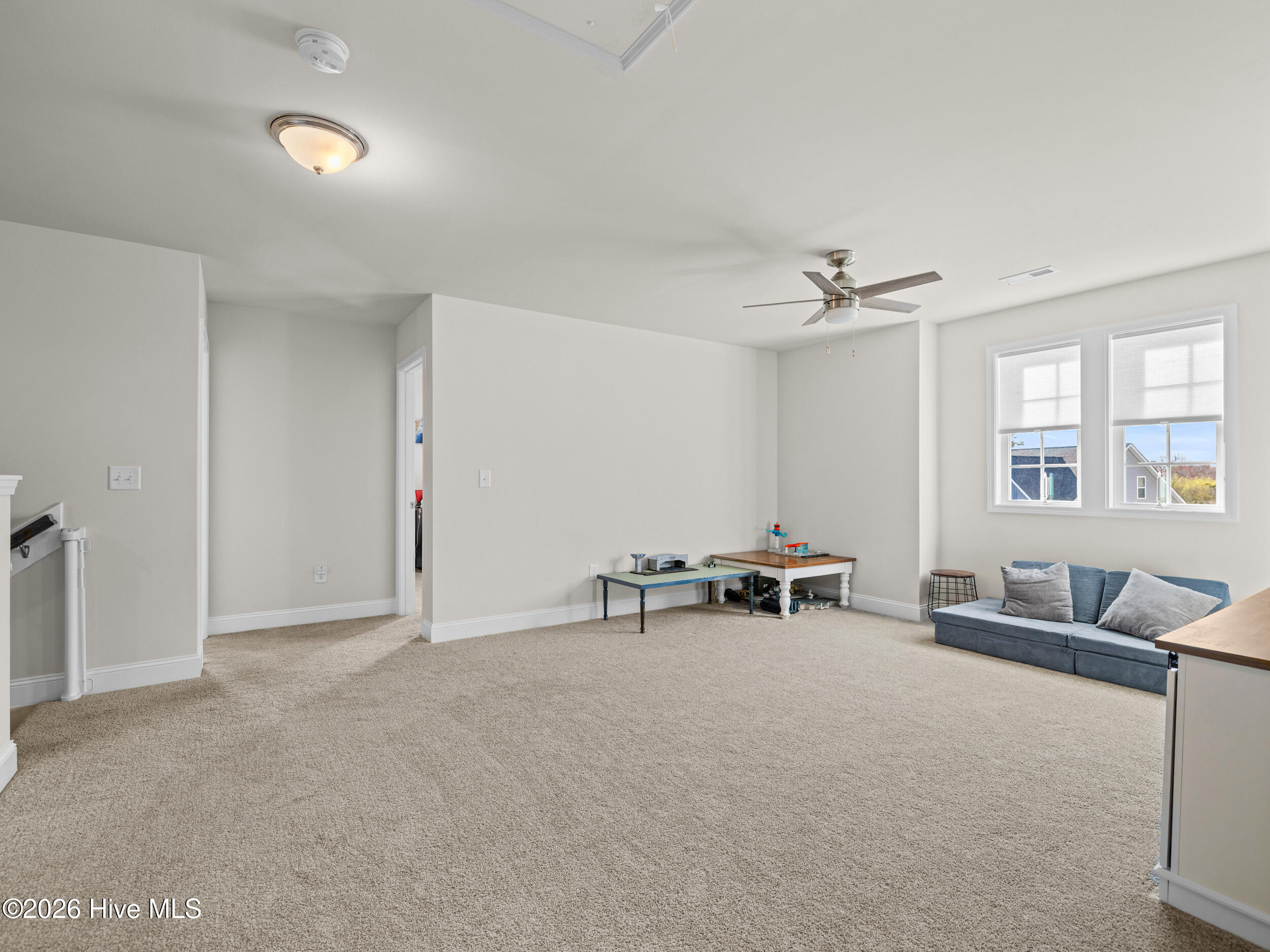 100565919 | Photo 49