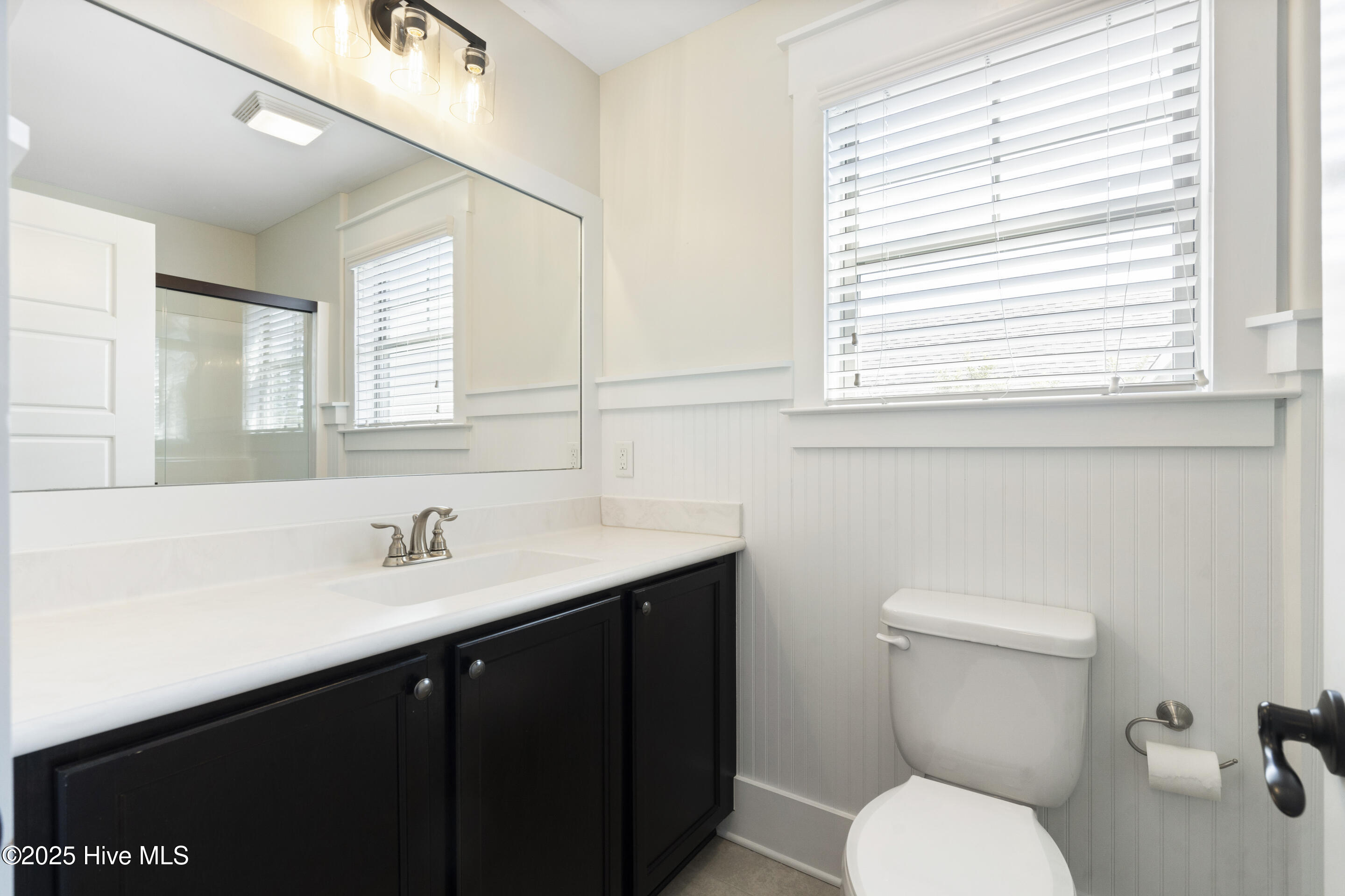 100497870 | Photo 28