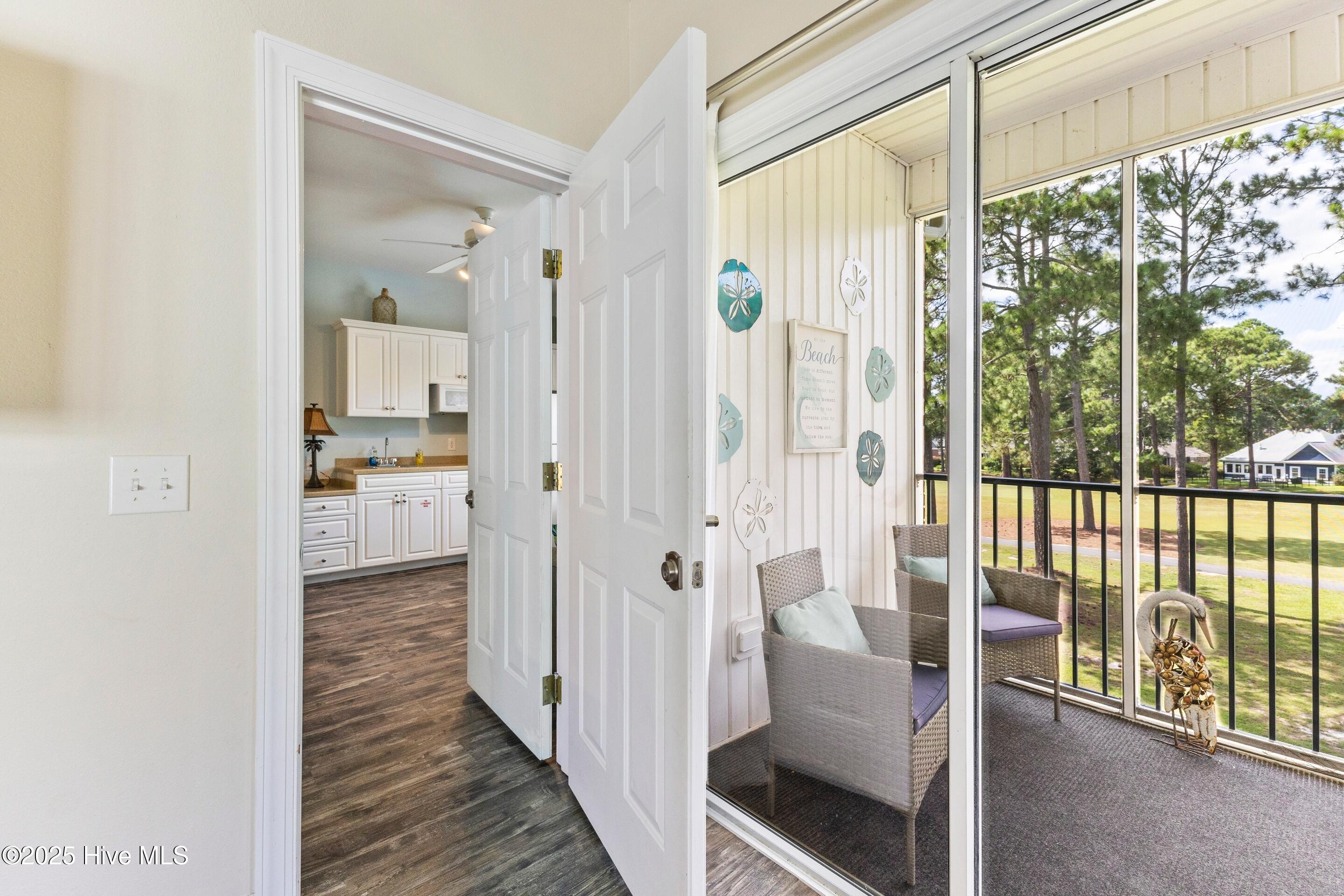 100531595 | Photo 27