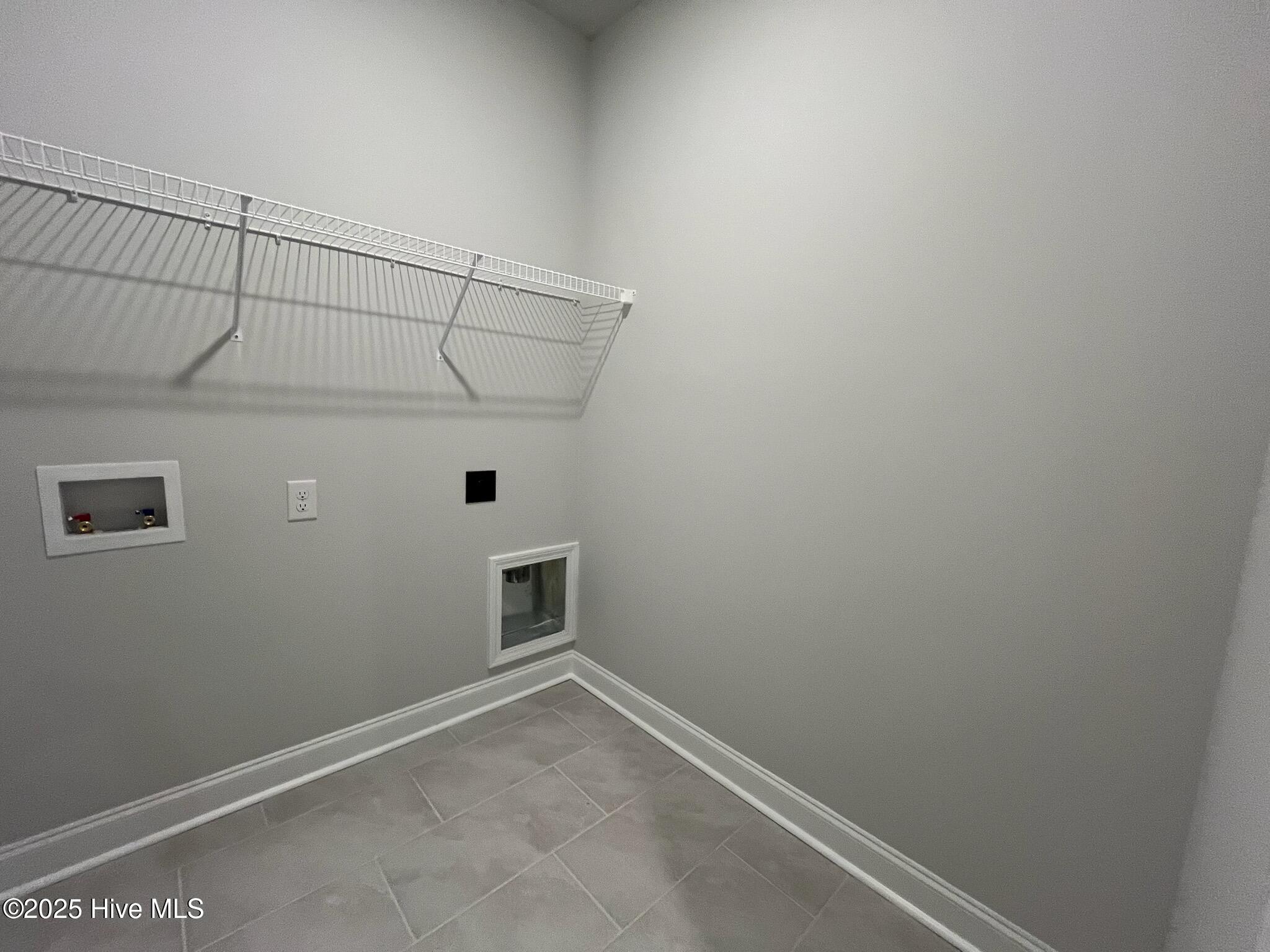 100545325 | Photo 29