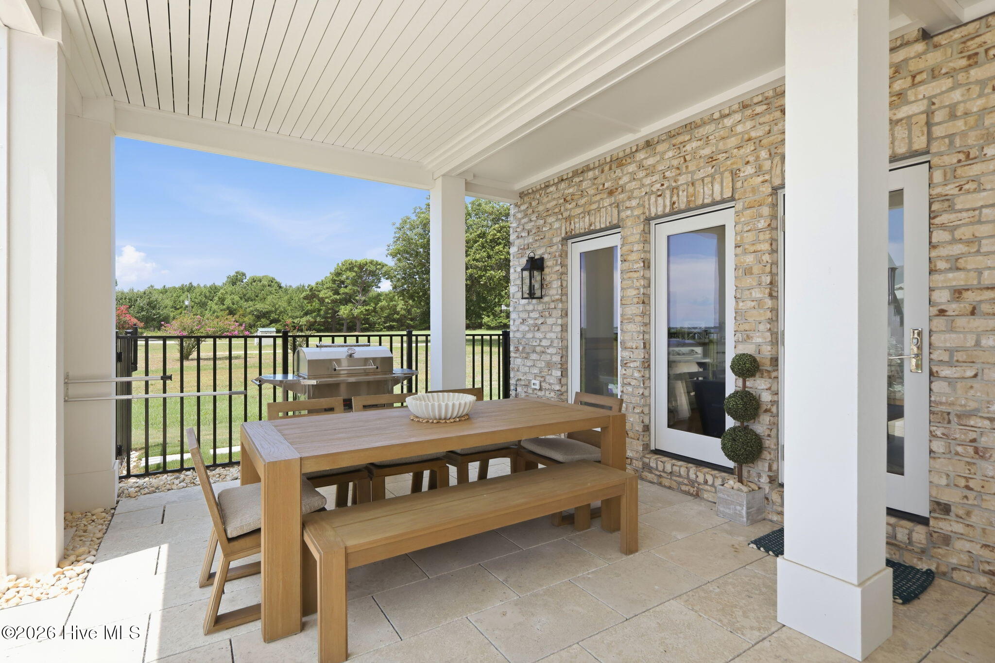402 Kensington Place,Newport