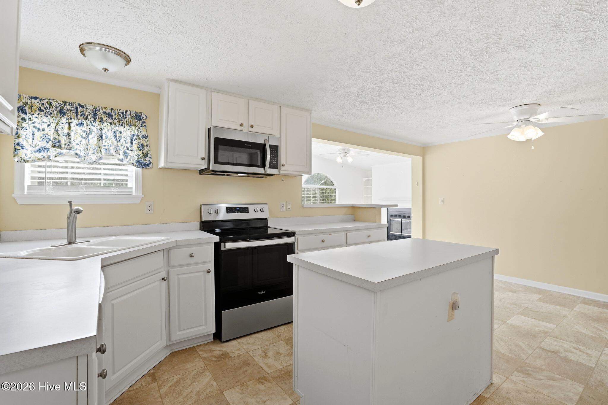 100556115 | Photo 45