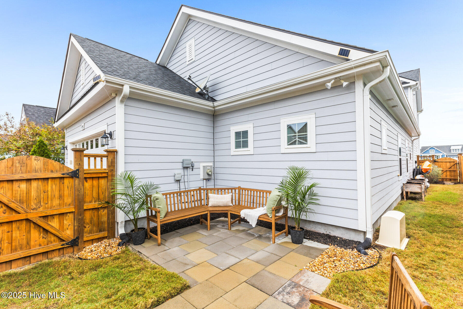 100538755 | Photo 44