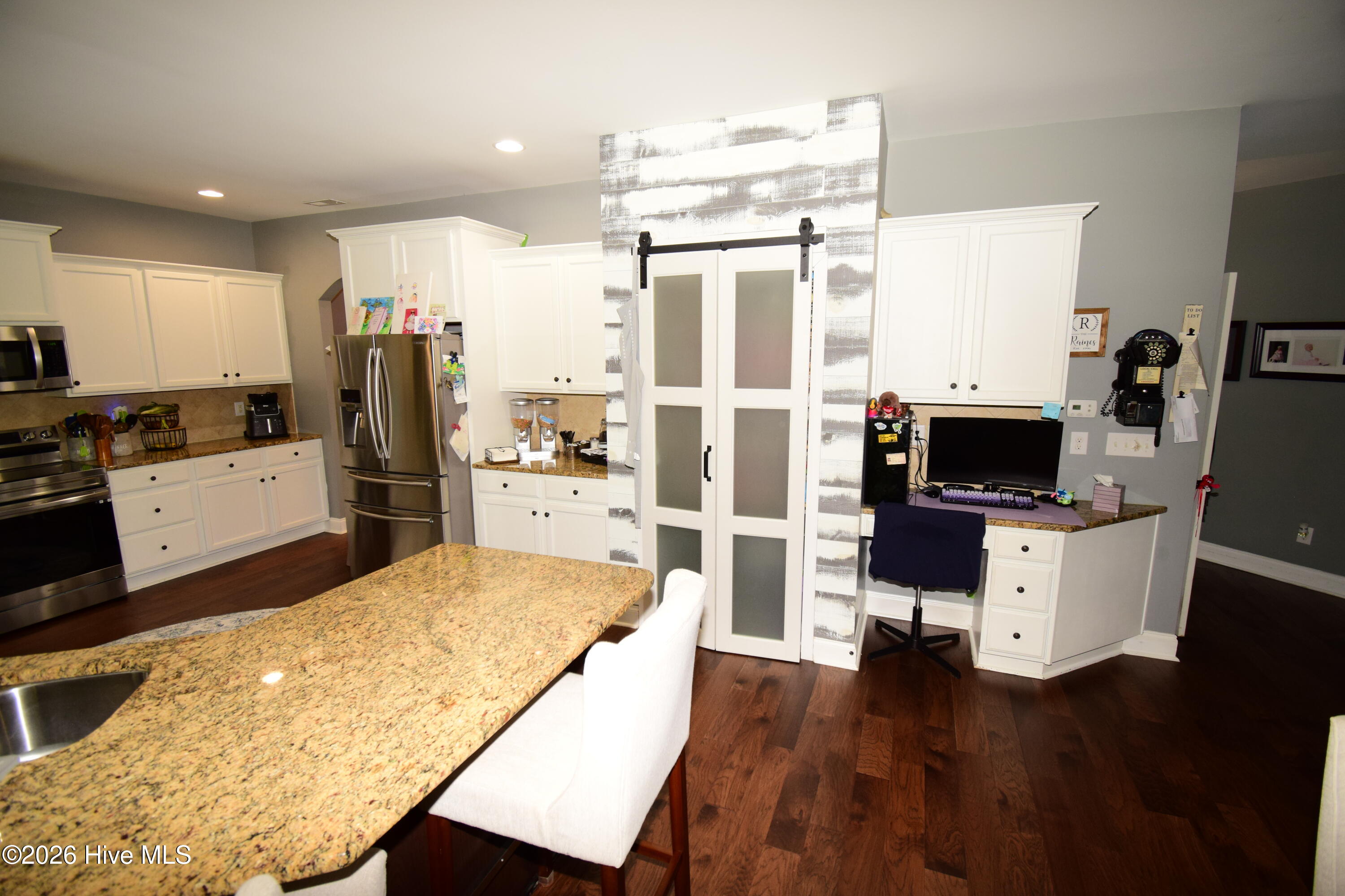 100566647 | Photo 17