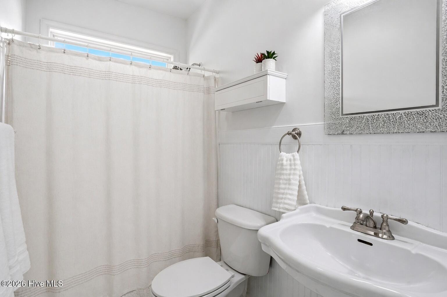 100569296 | Photo 18