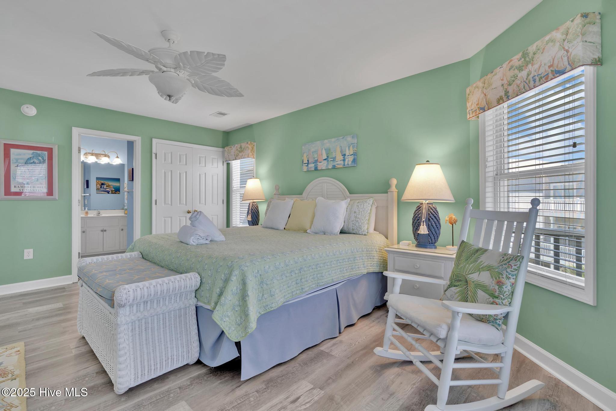 100516997 | Photo 63