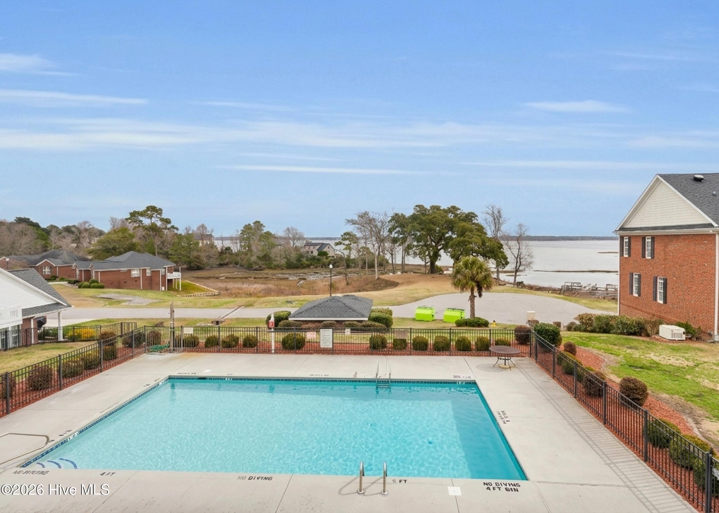 100557933 | Photo 29