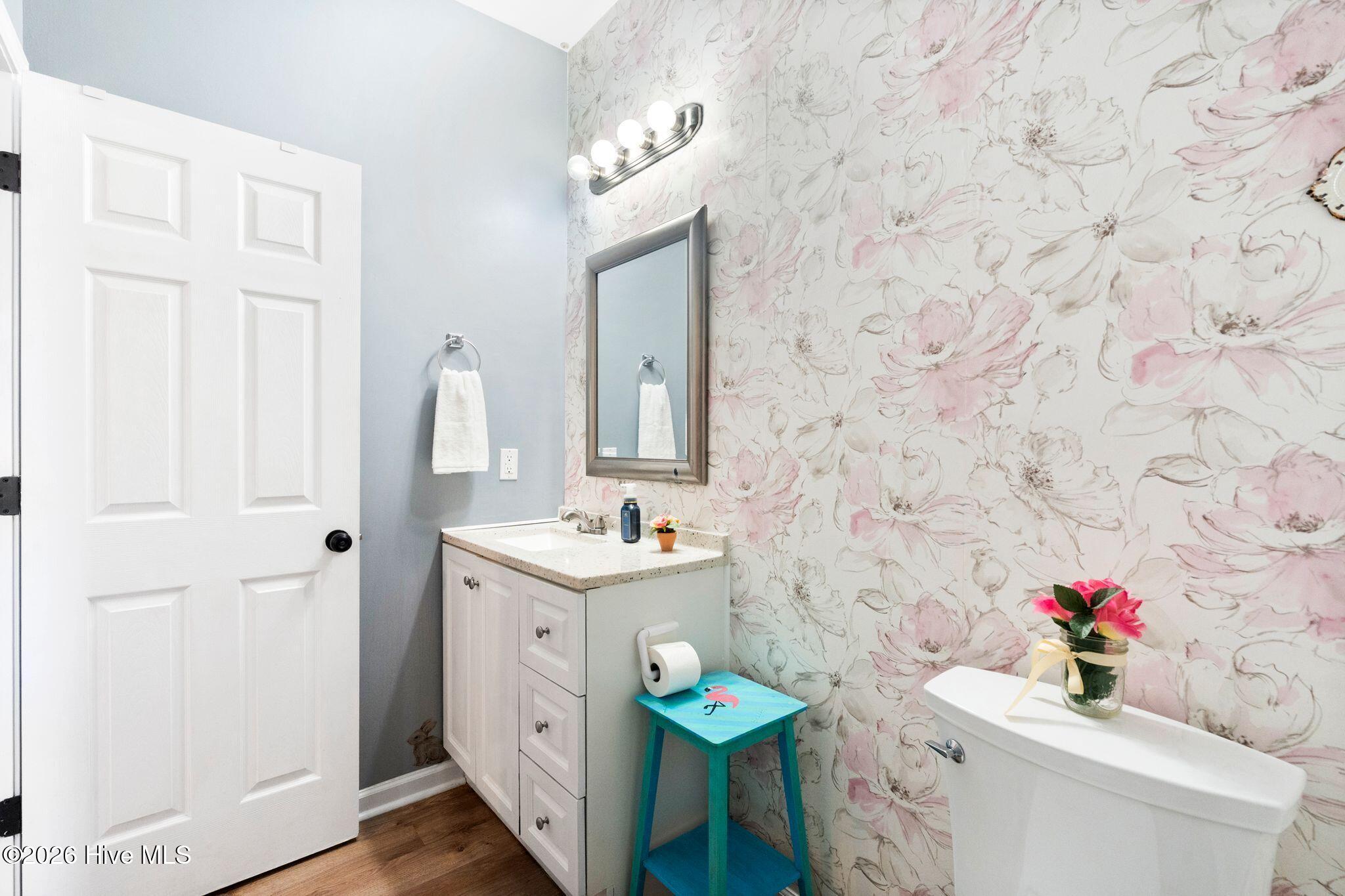 100570513 | Photo 36