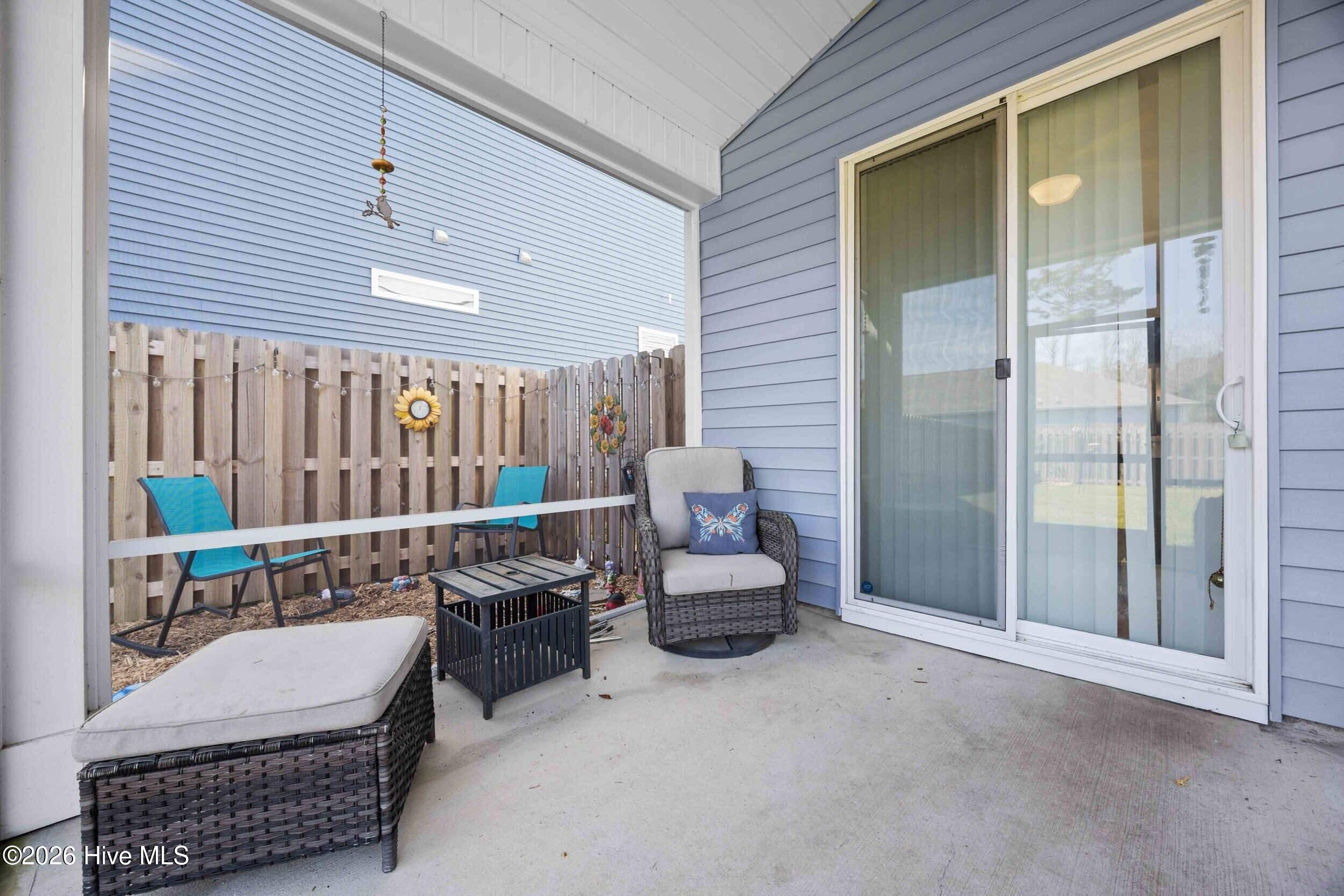 100561686 | Photo 38