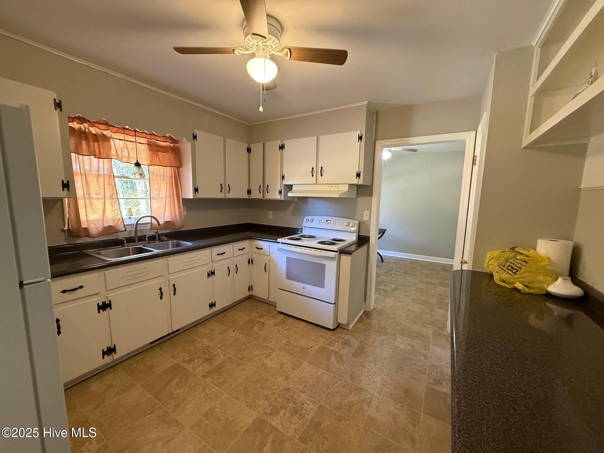 1155 Lake Cole Road,Midway Park