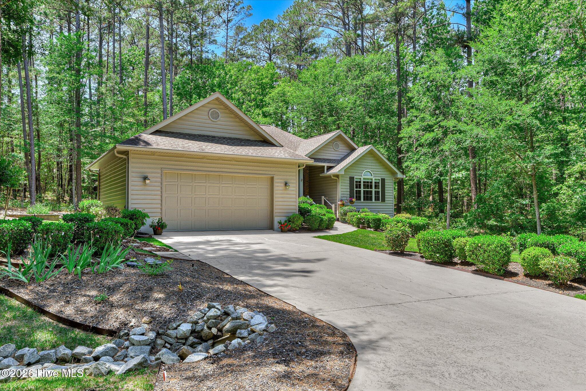 Homes for sale in Mc Cormick, SC | 406 Charles Pl, Mc Cormick, SC 29835 | MLS# 100575192